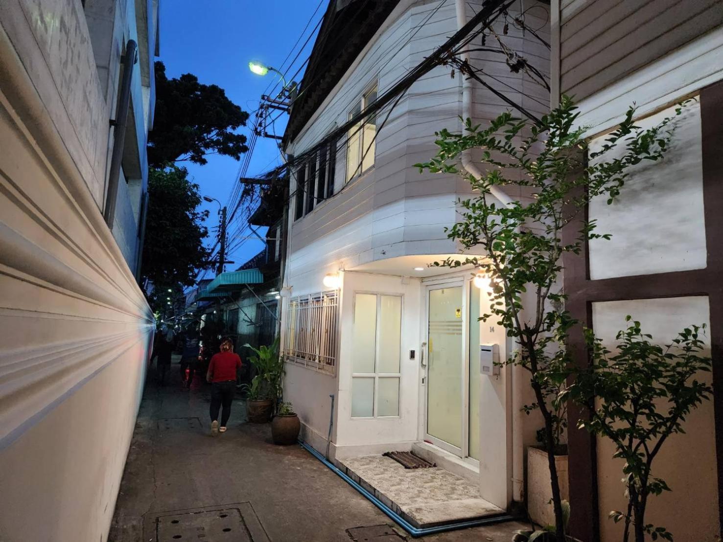 Green Apple Khaosan Hostel Bangkok