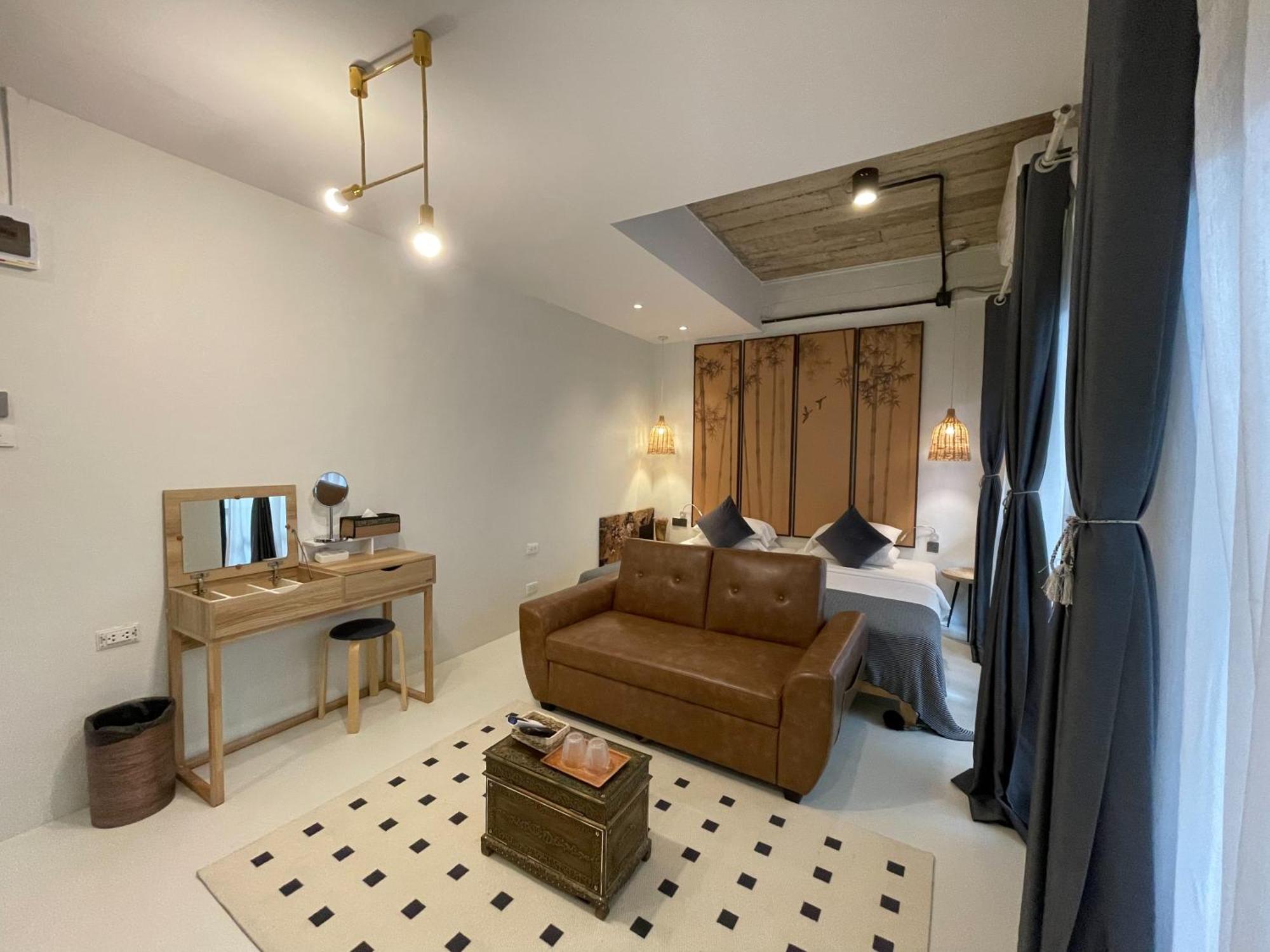 Hotel Yolo Boutique 3*