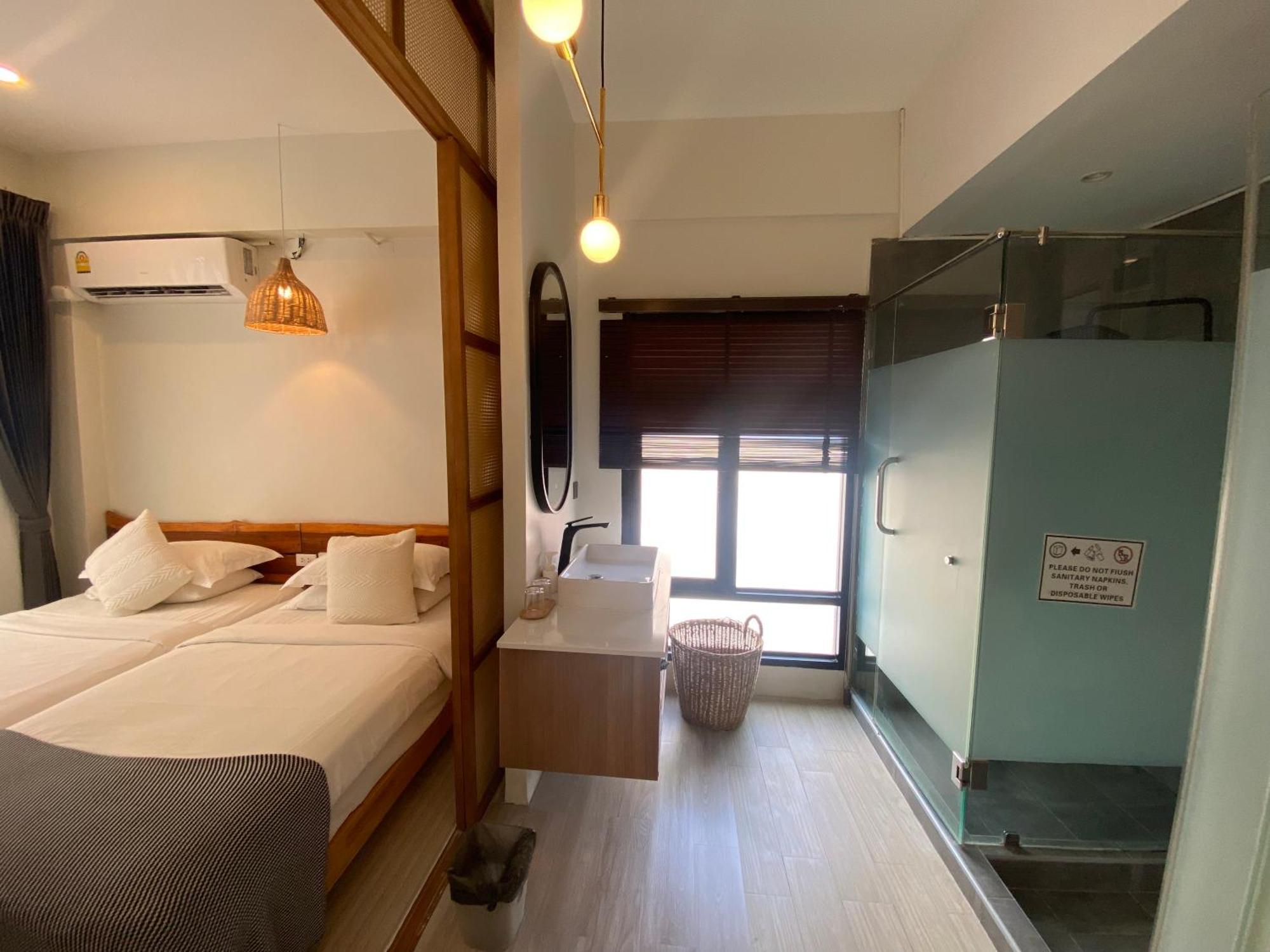 Hotel Yolo Boutique 3*