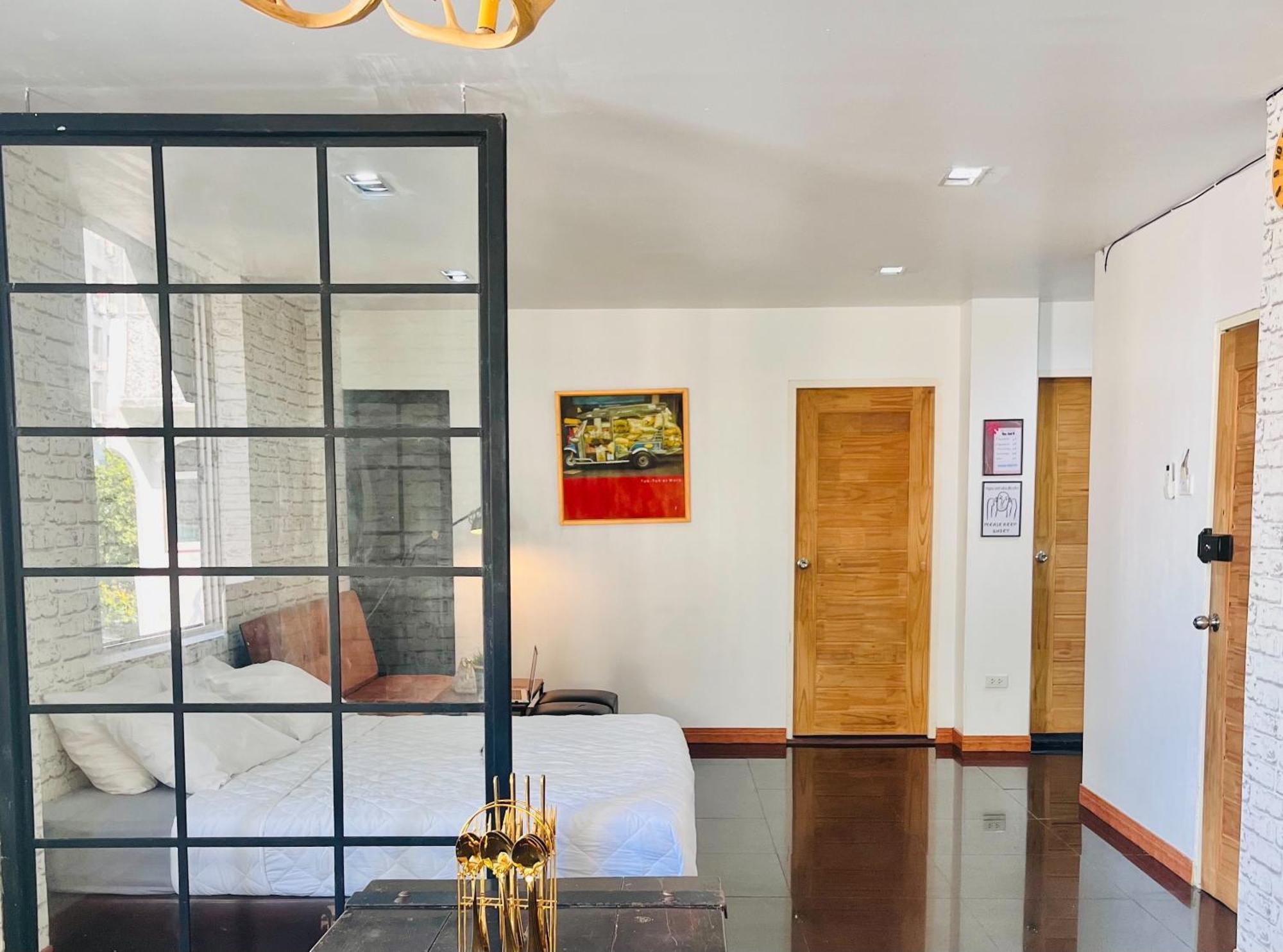 Baan33 Check In By Yourself Code Inbox 4fl Behind Amazon Cafe Apartment Bangkok