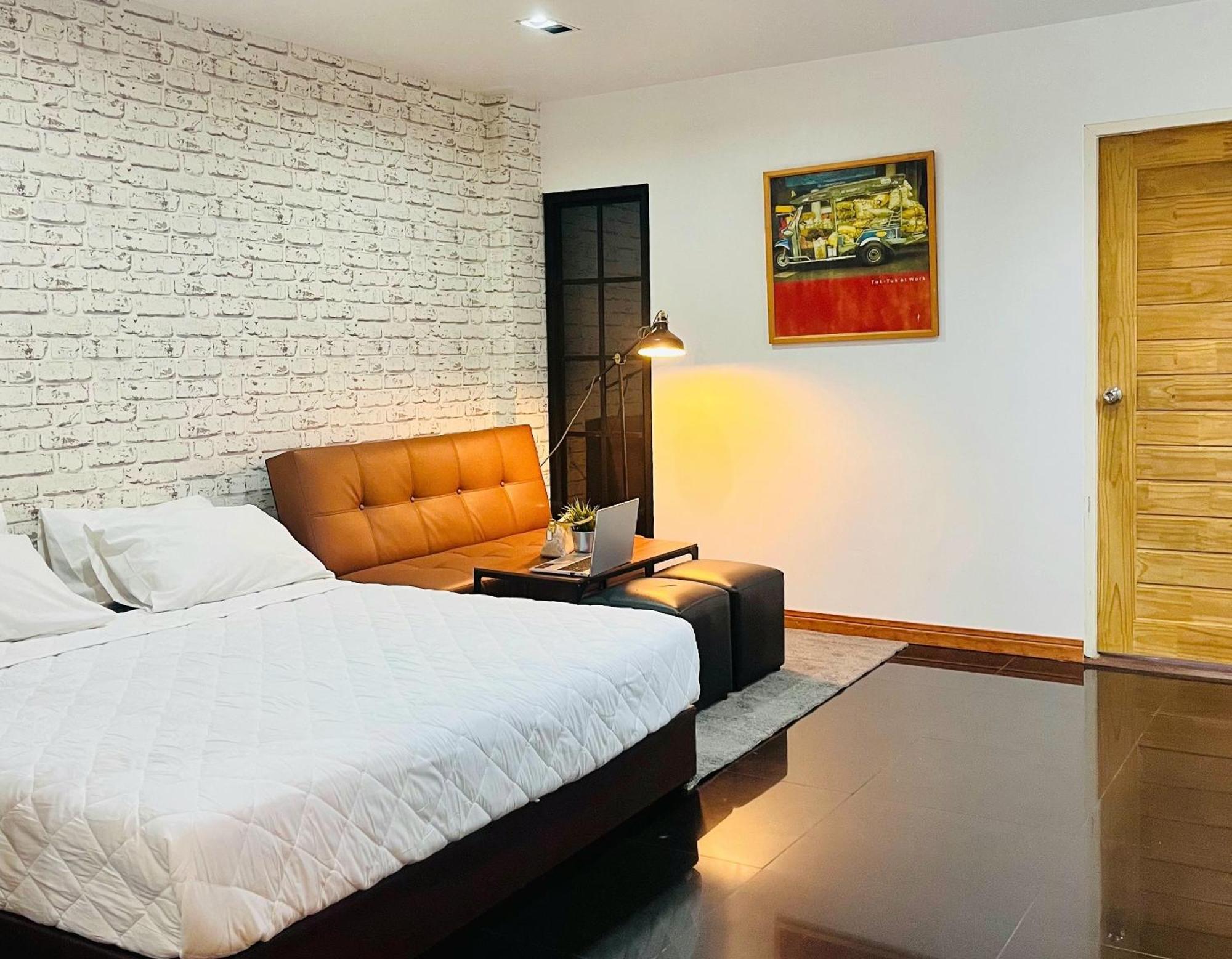 Apartment Baan33 Check In By Yourself Code Inbox 4fl Behind Amazon Cafe Bangkok