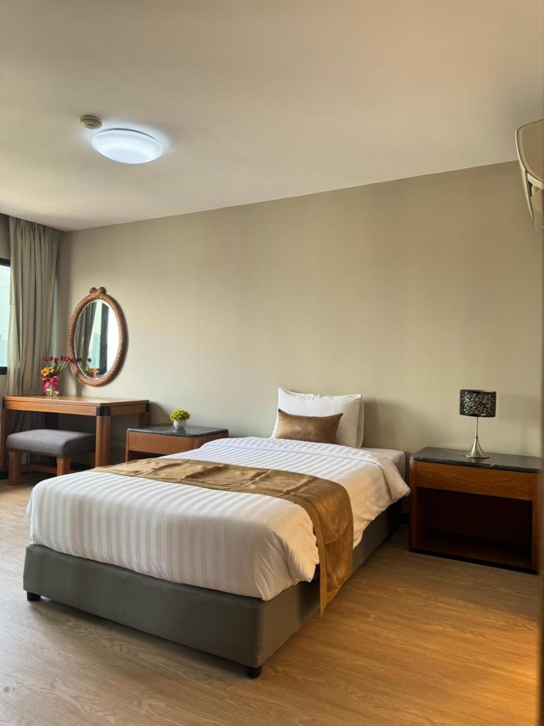 Apartment United Tower Thonglor By Aspira