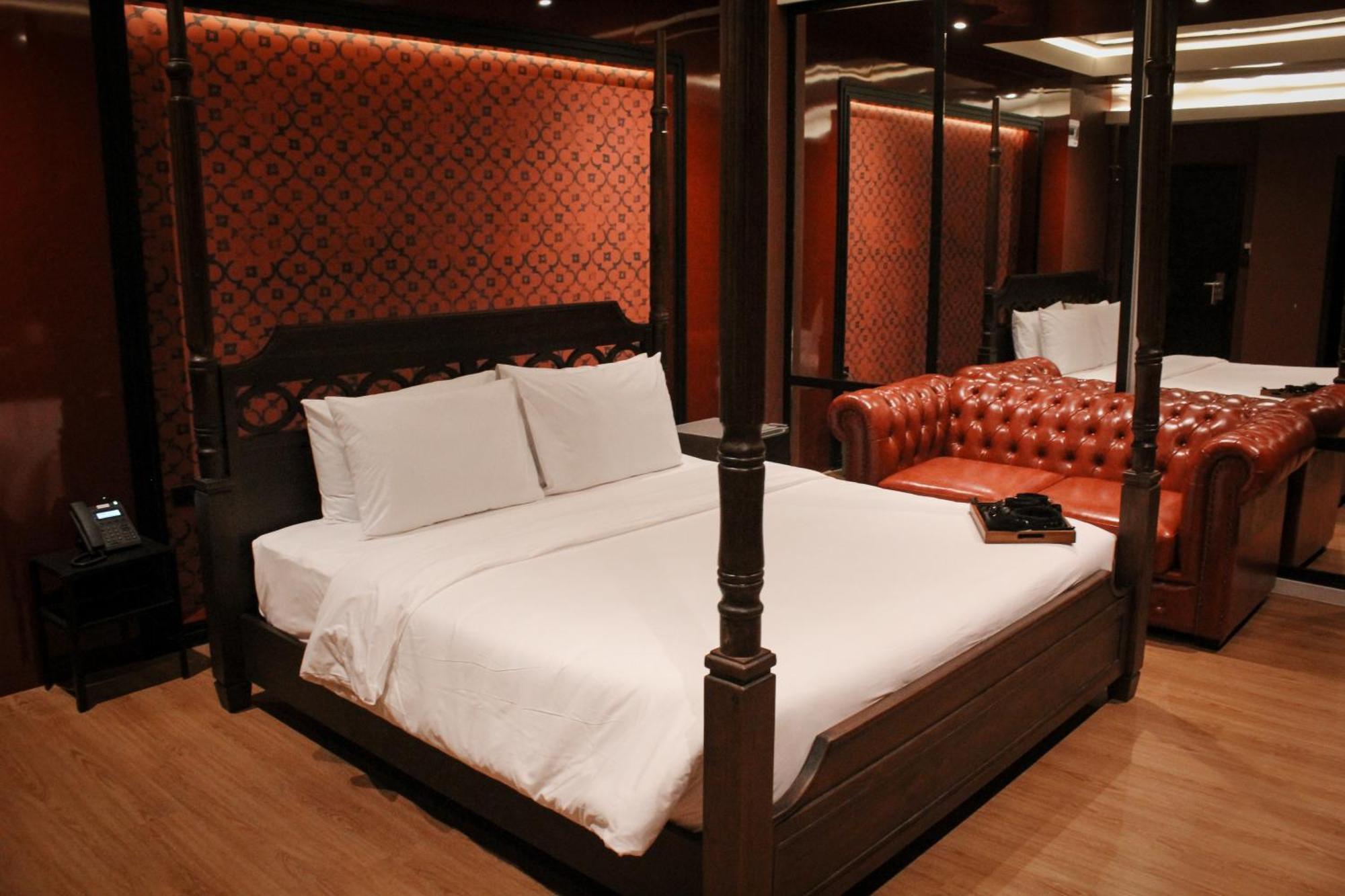 G Boutique Silom Hotel 3*