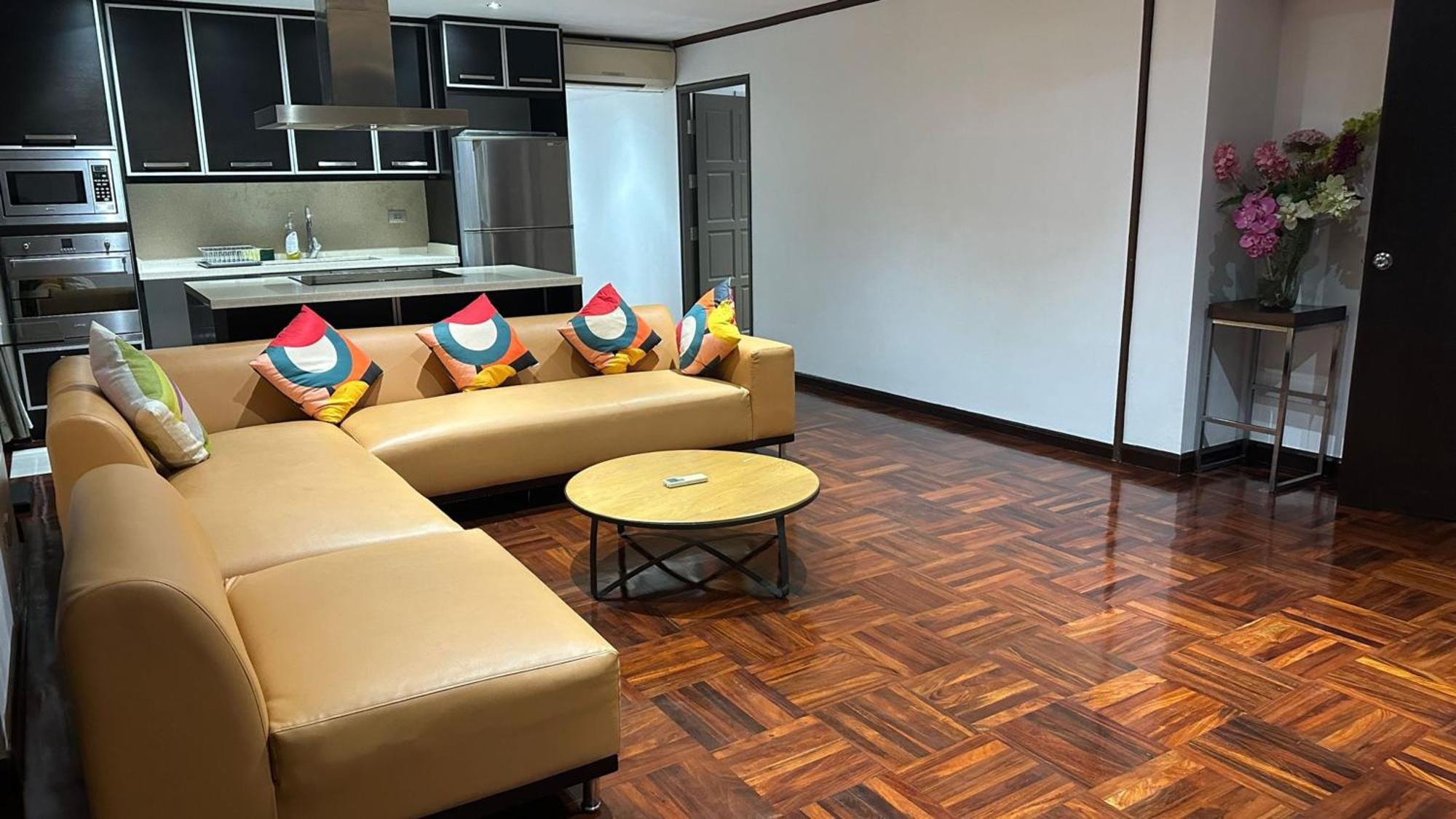 Omni Tower Nana - Serviced On Sukhumvit Soi 4 Hotel Bangkok