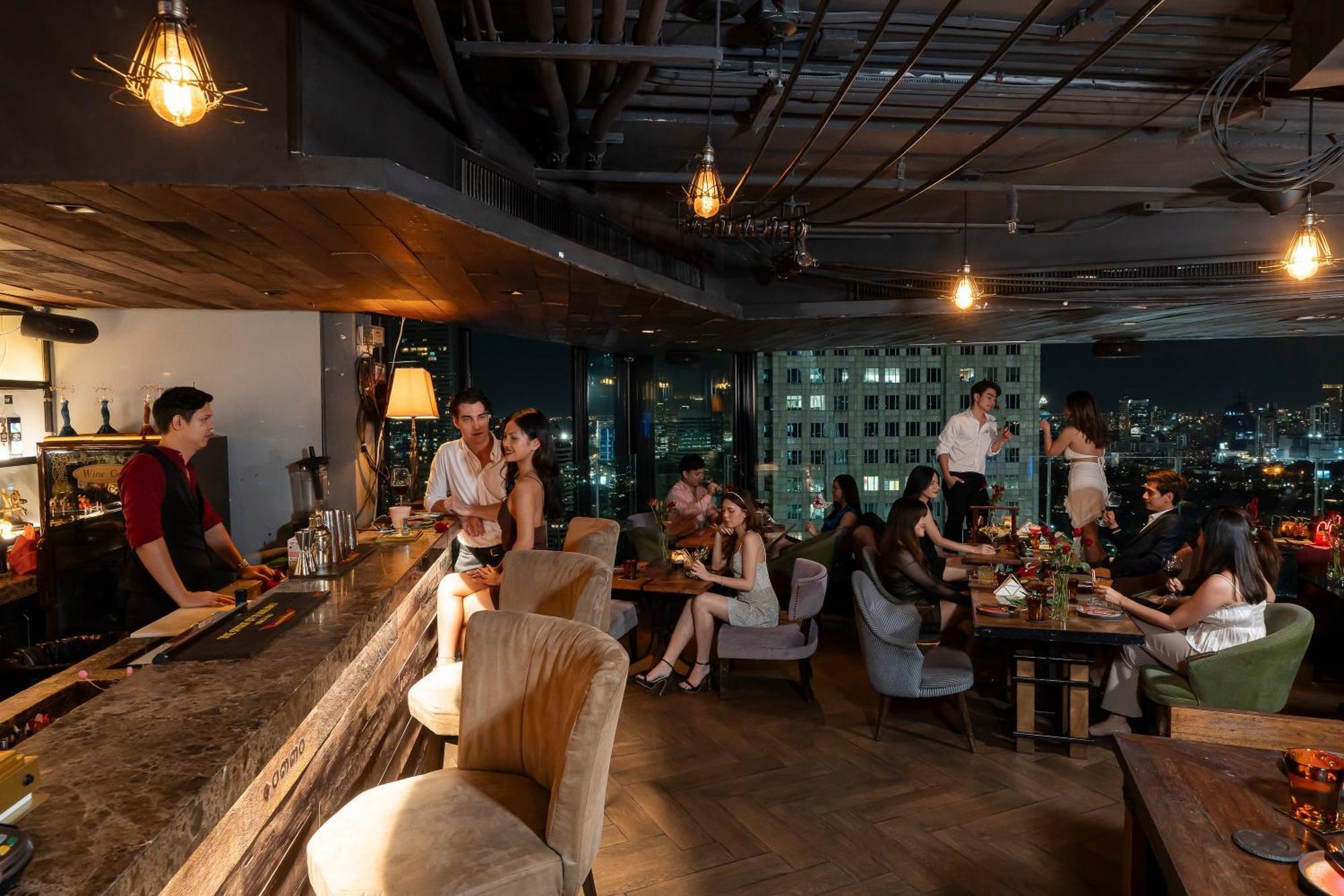 The Continent Sukhumvit - Asok Bts 5*