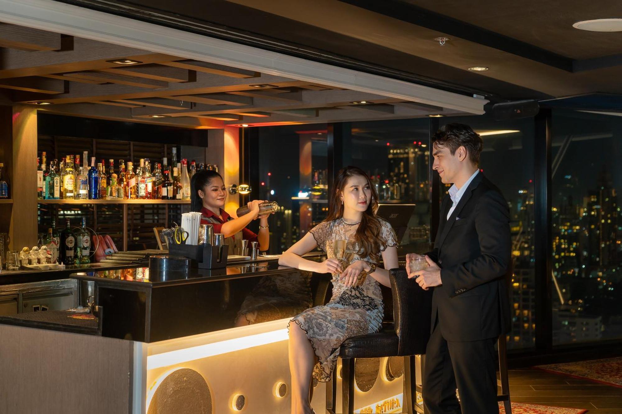 Hotel The Continent Sukhumvit - Asok Bts