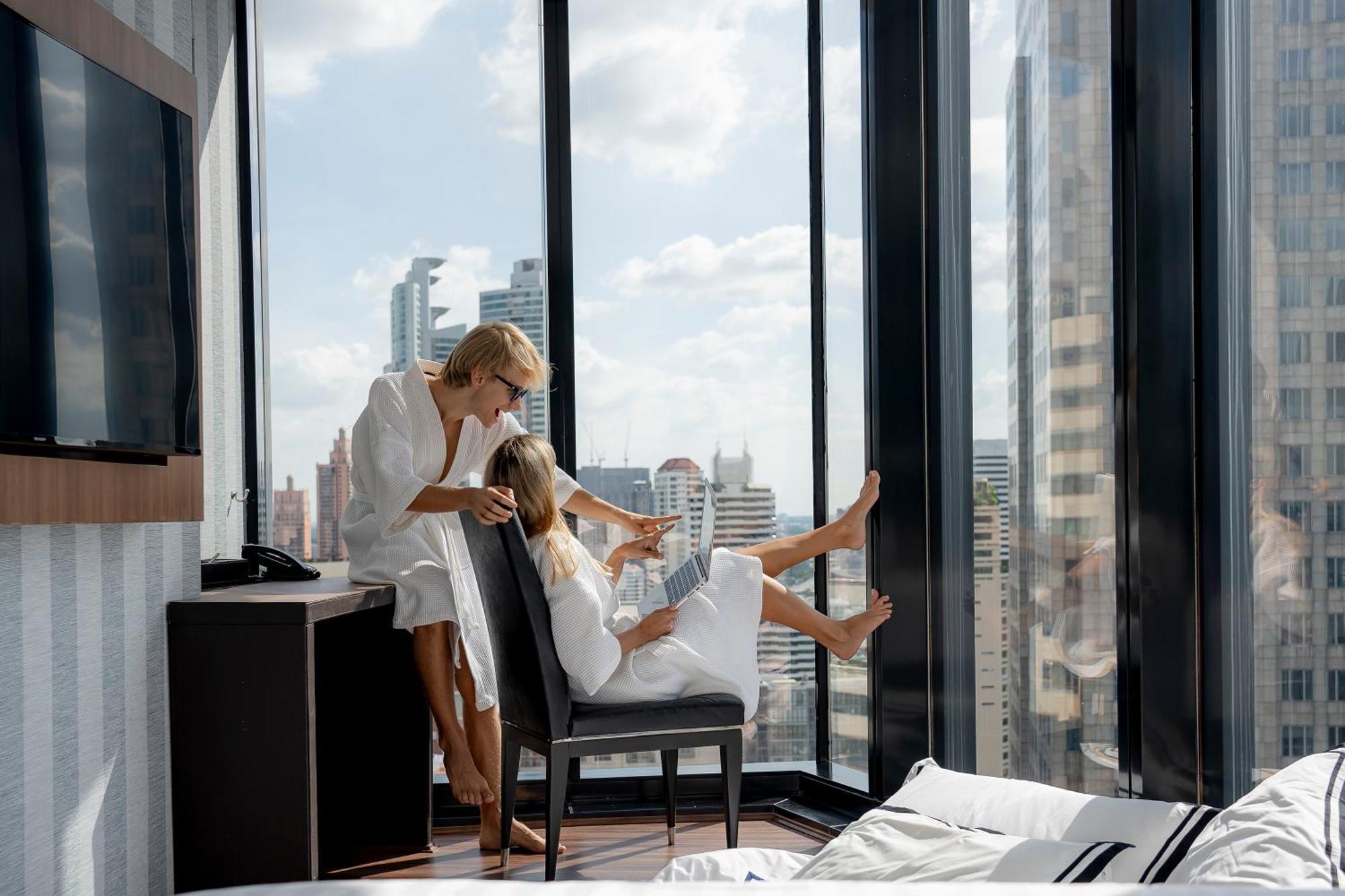 Hotel The Continent Sukhumvit - Asok Bts 5*