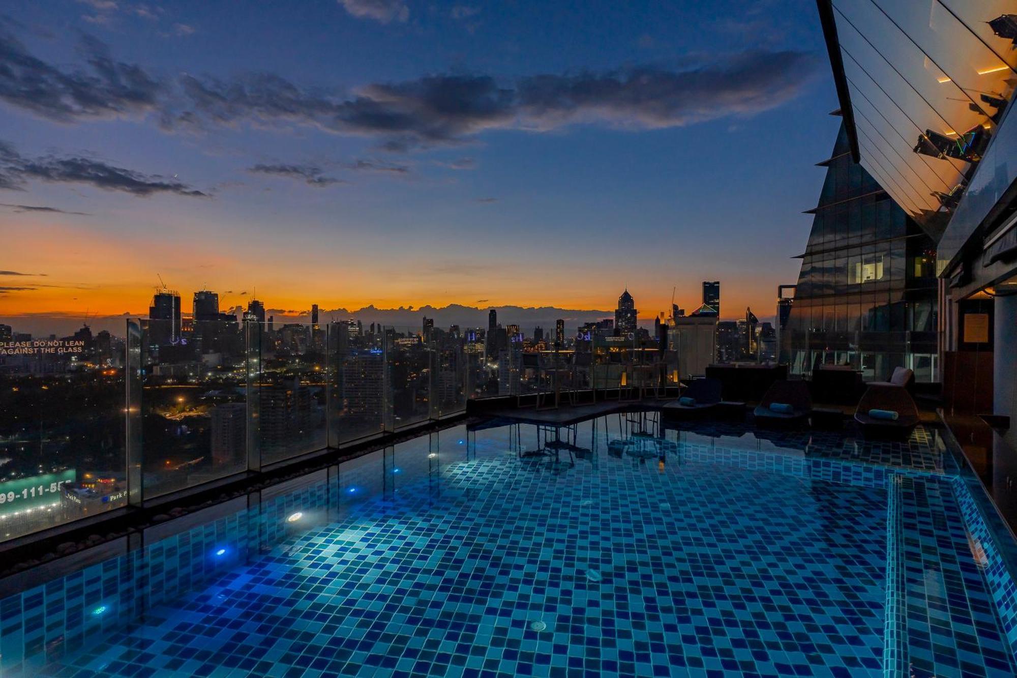 The Continent Sukhumvit - Asok Bts Hotel 5*