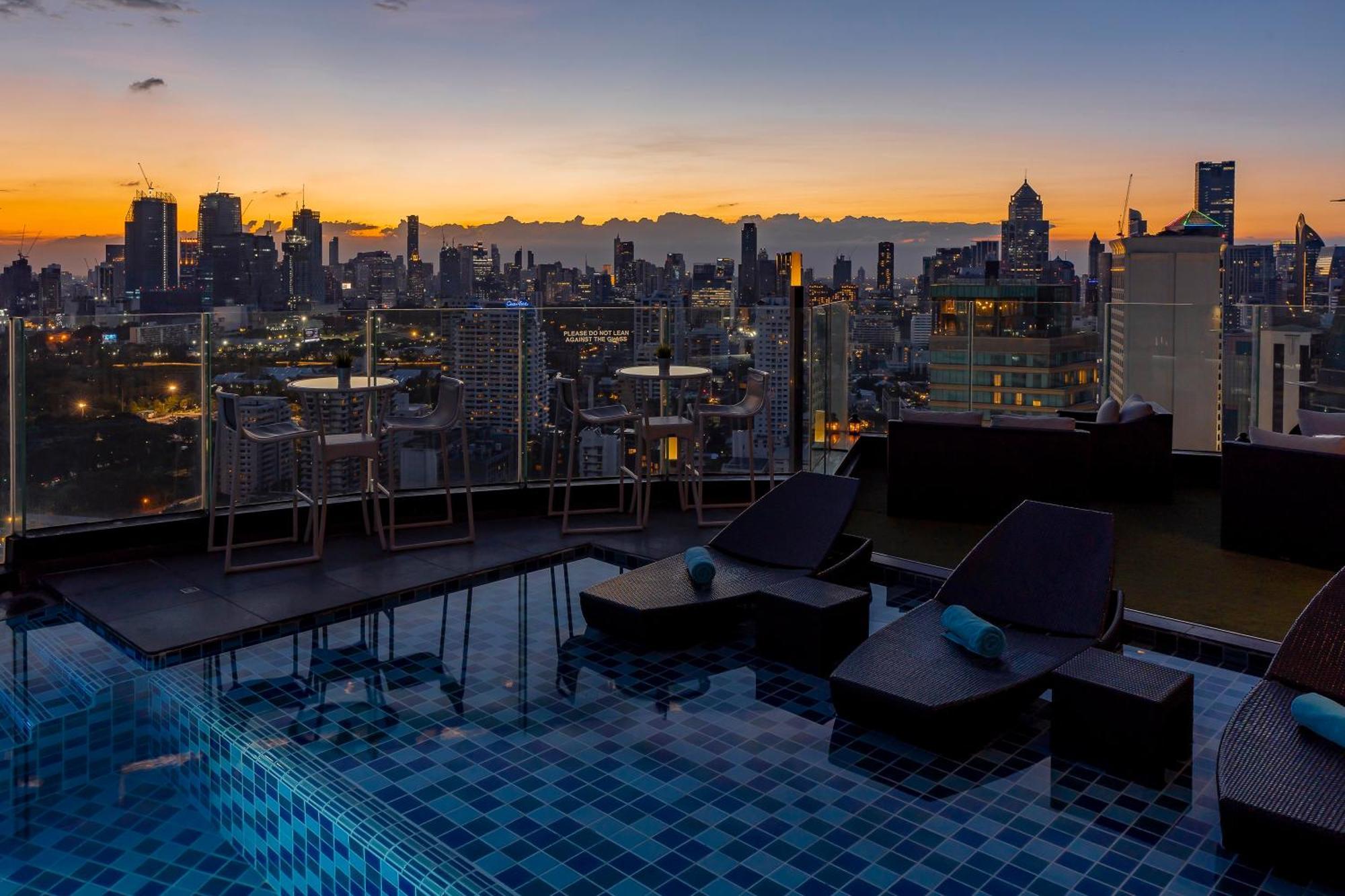 The Continent Sukhumvit - Asok Bts