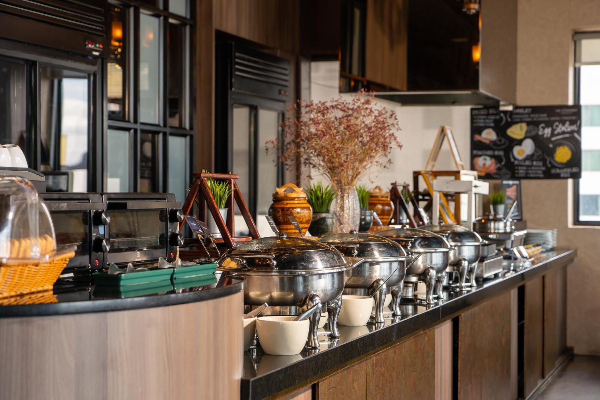 The Continent Sukhumvit - Asok Bts 5* Bangkok
