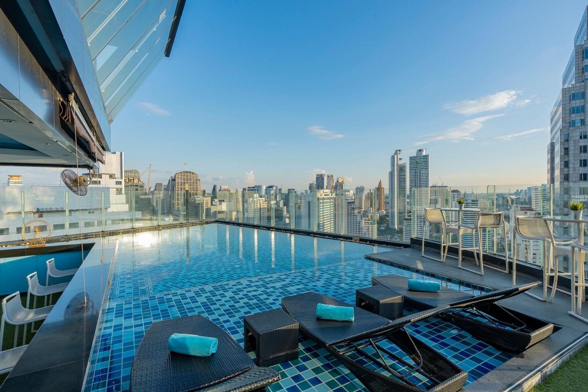 The Continent Sukhumvit - Asok Bts Hotel