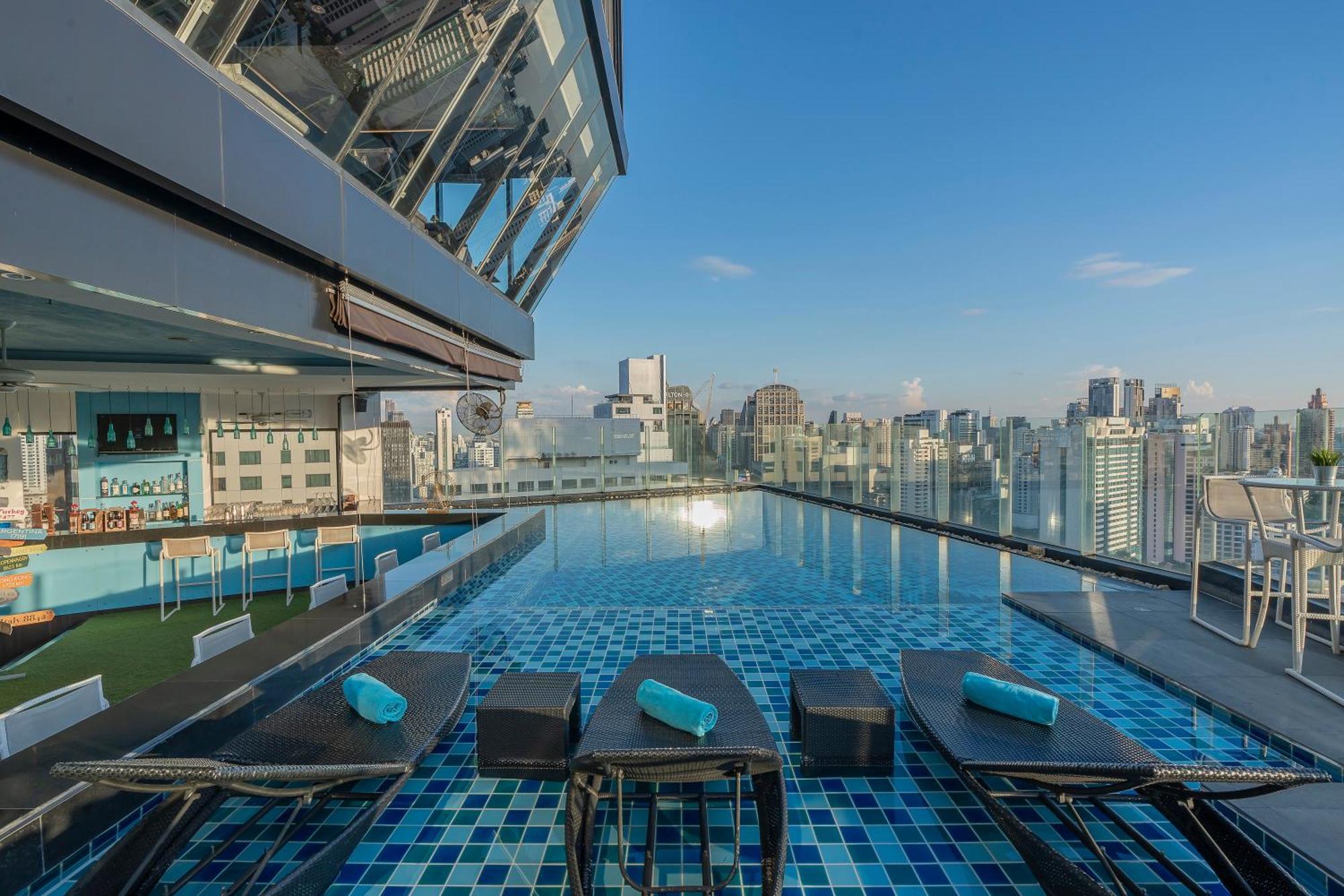 The Continent Sukhumvit - Asok Bts 5*