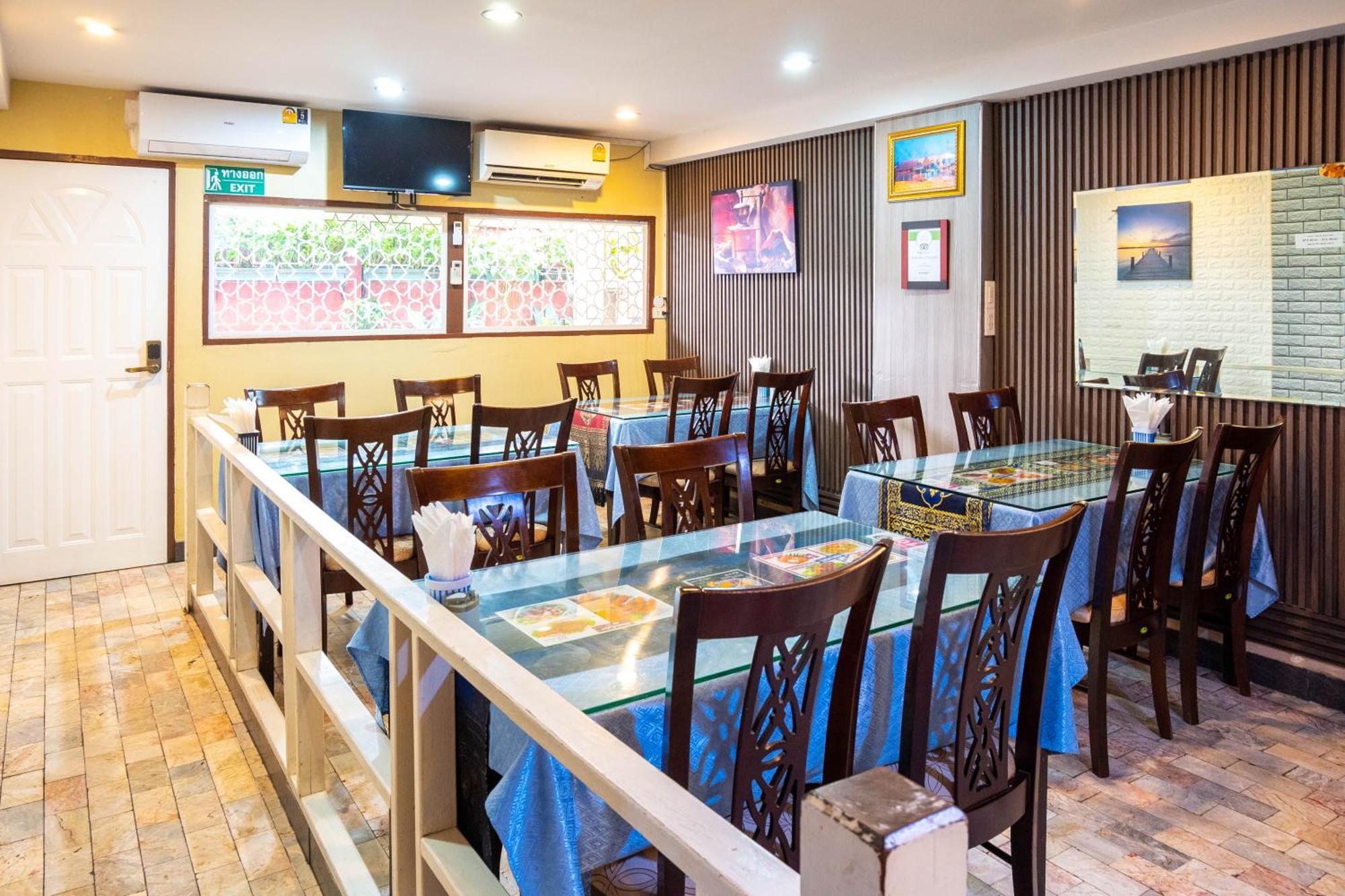 Usman Halal Asrama Bangkok