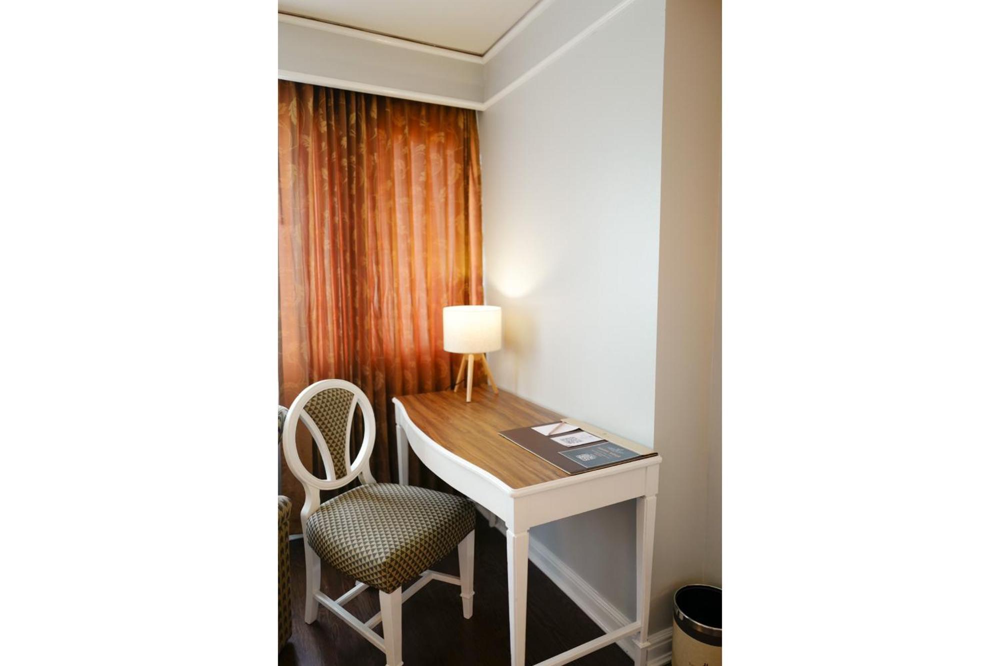 Town In Town Hotel 4*