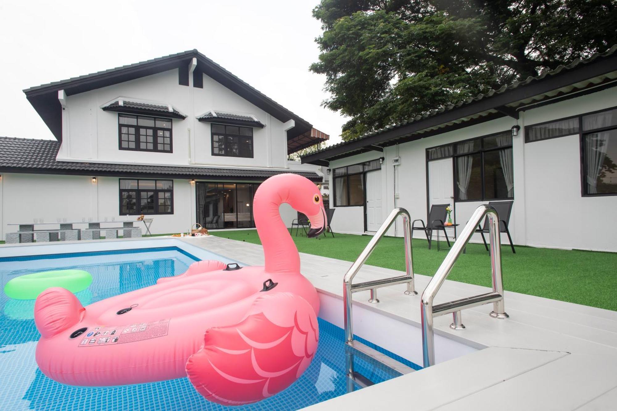Villa Number3 Poolvilla Bangkok