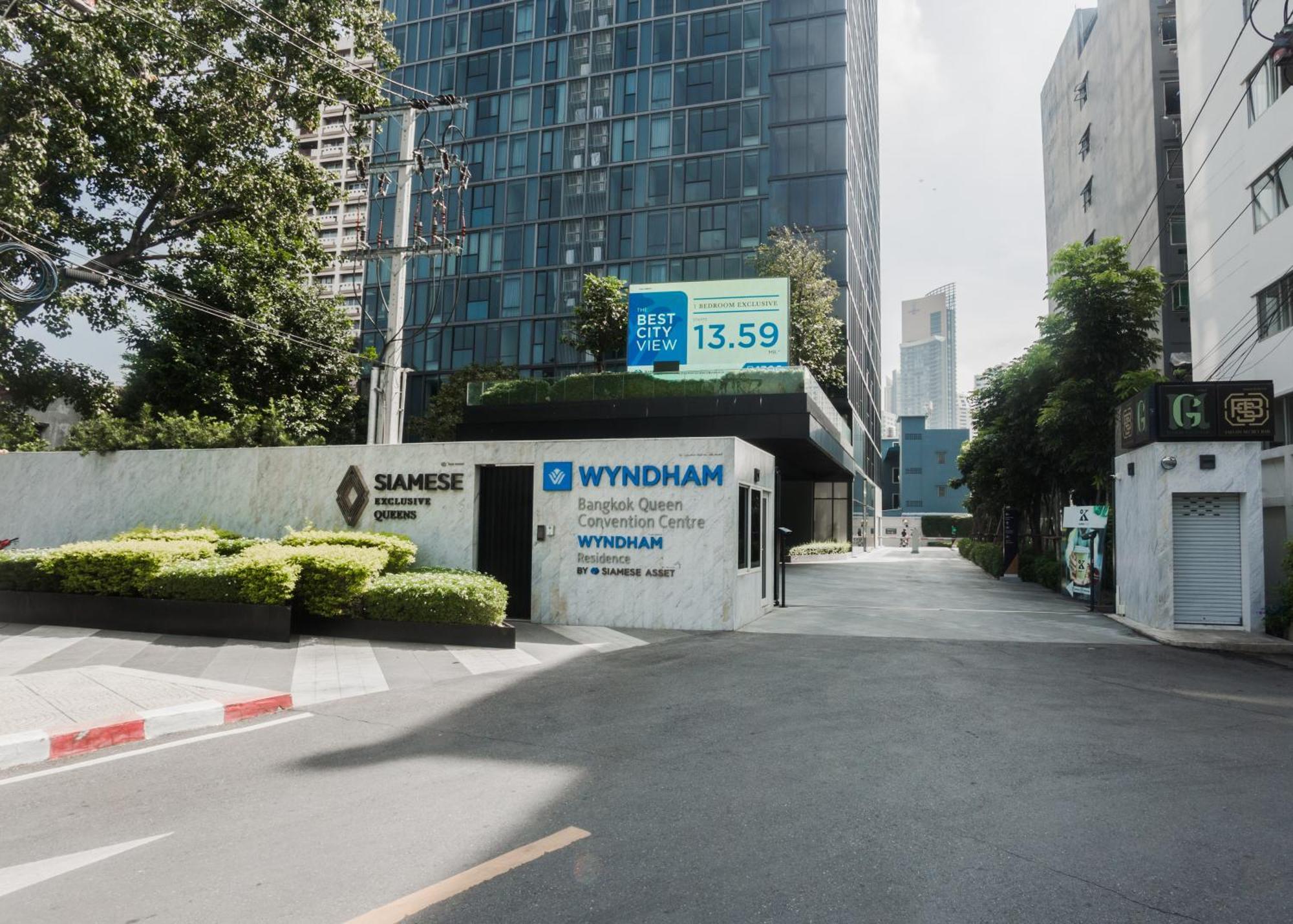 Wyndham Queen Convention Centre Hotel Bangkok