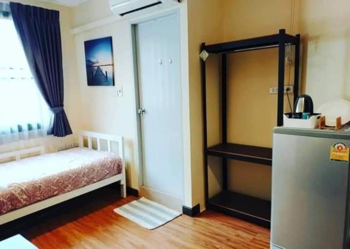 The Cube Sathorn Boutique Hotel: Modern Near Bts Surasak Bangkok