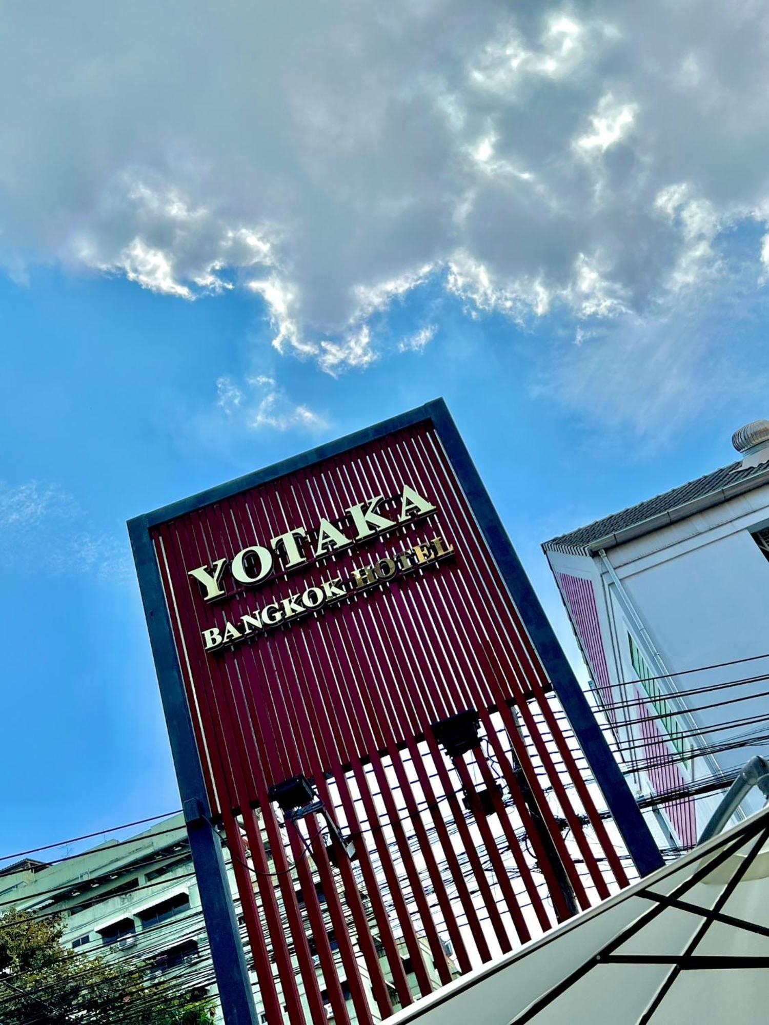 Yotaka 3*