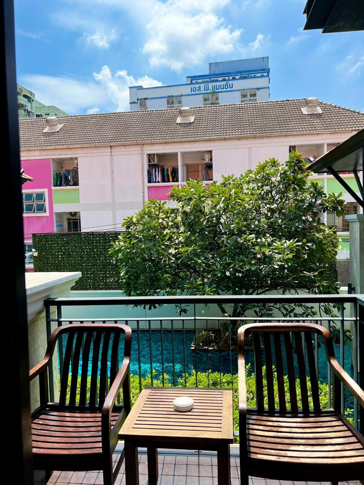 Yotaka Hotel 3*