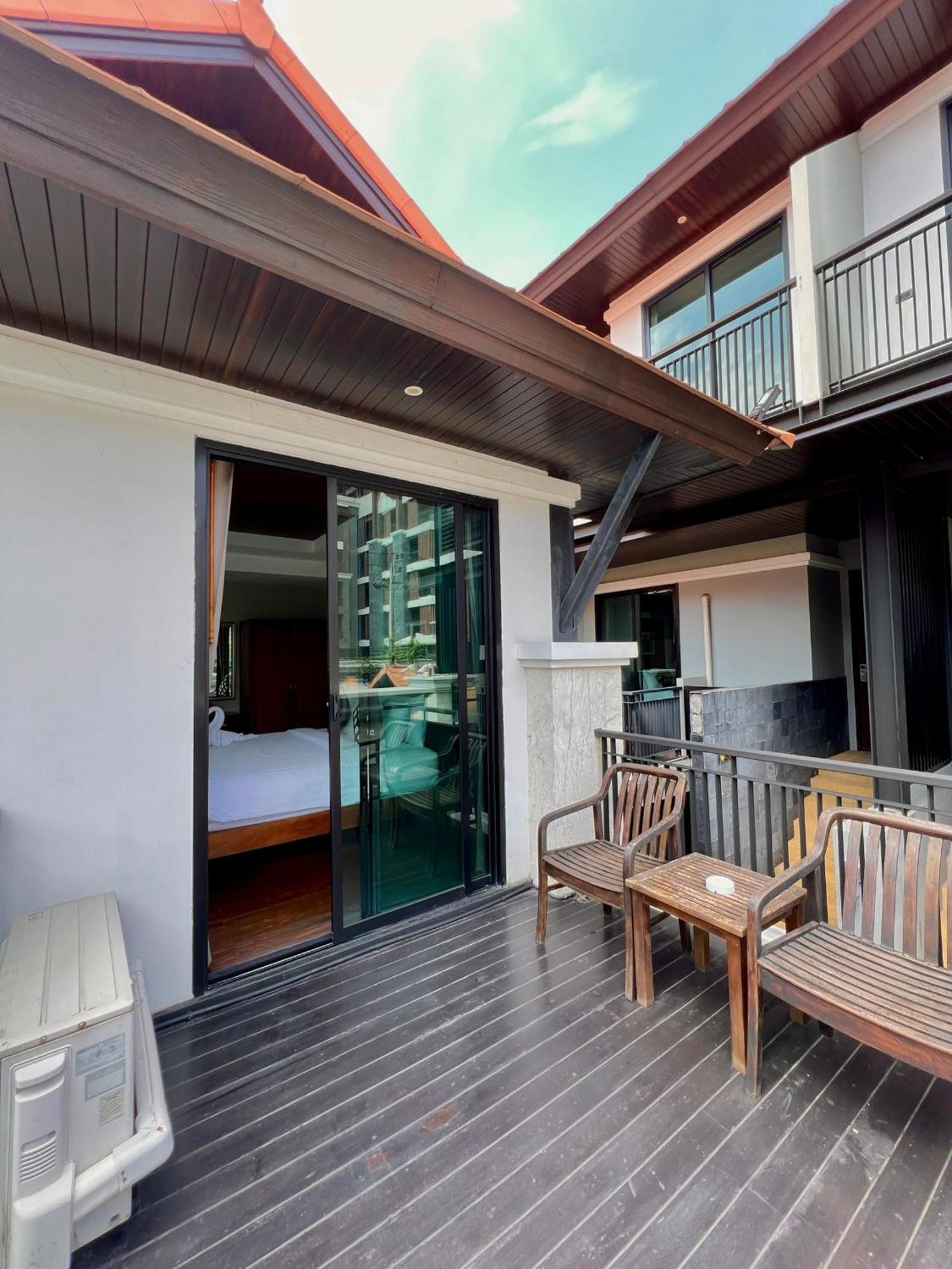 Yotaka Hotel