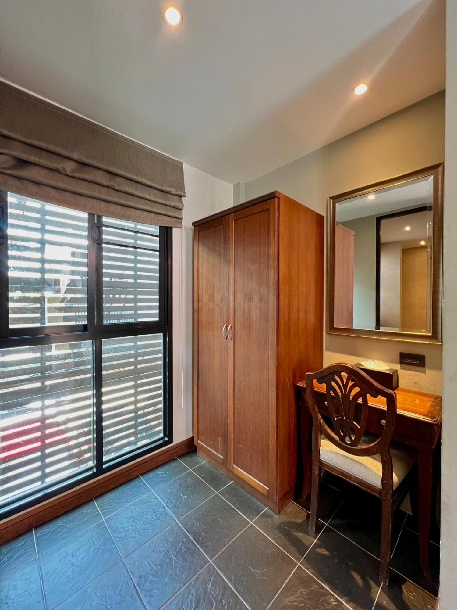 Hotel Yotaka 3*