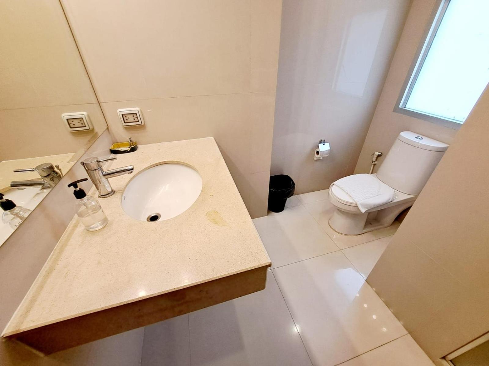 Downtown 2bedrooms3bth Near Asoke Btsmrt No1 Bangkok