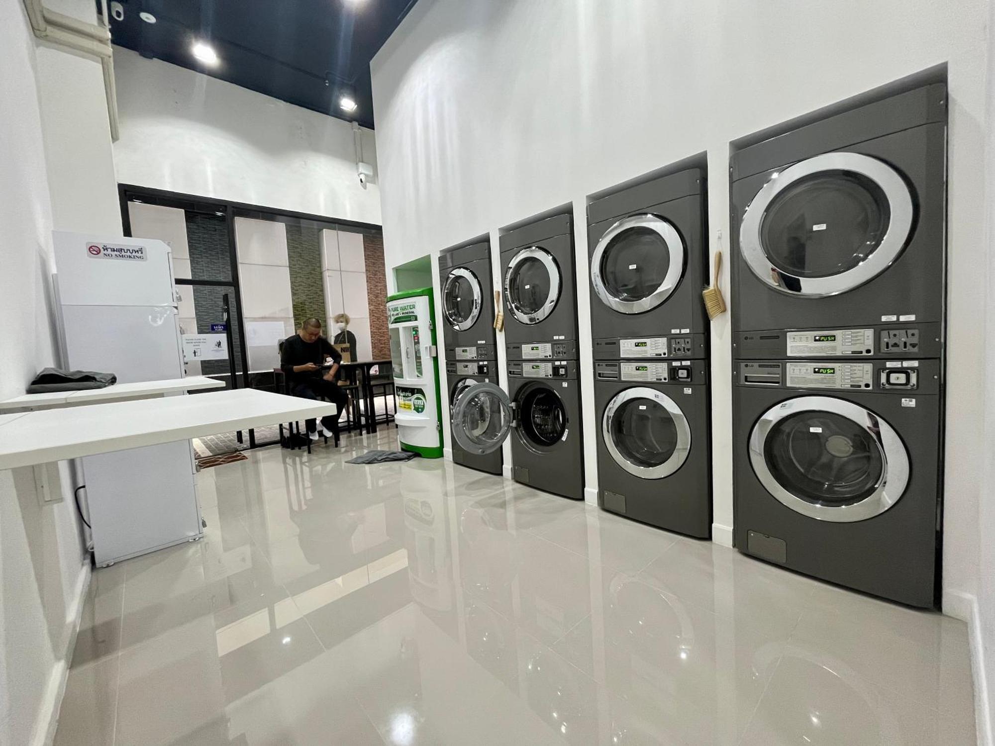 Near Bts Skytrain Free Wifi * Bangkok
