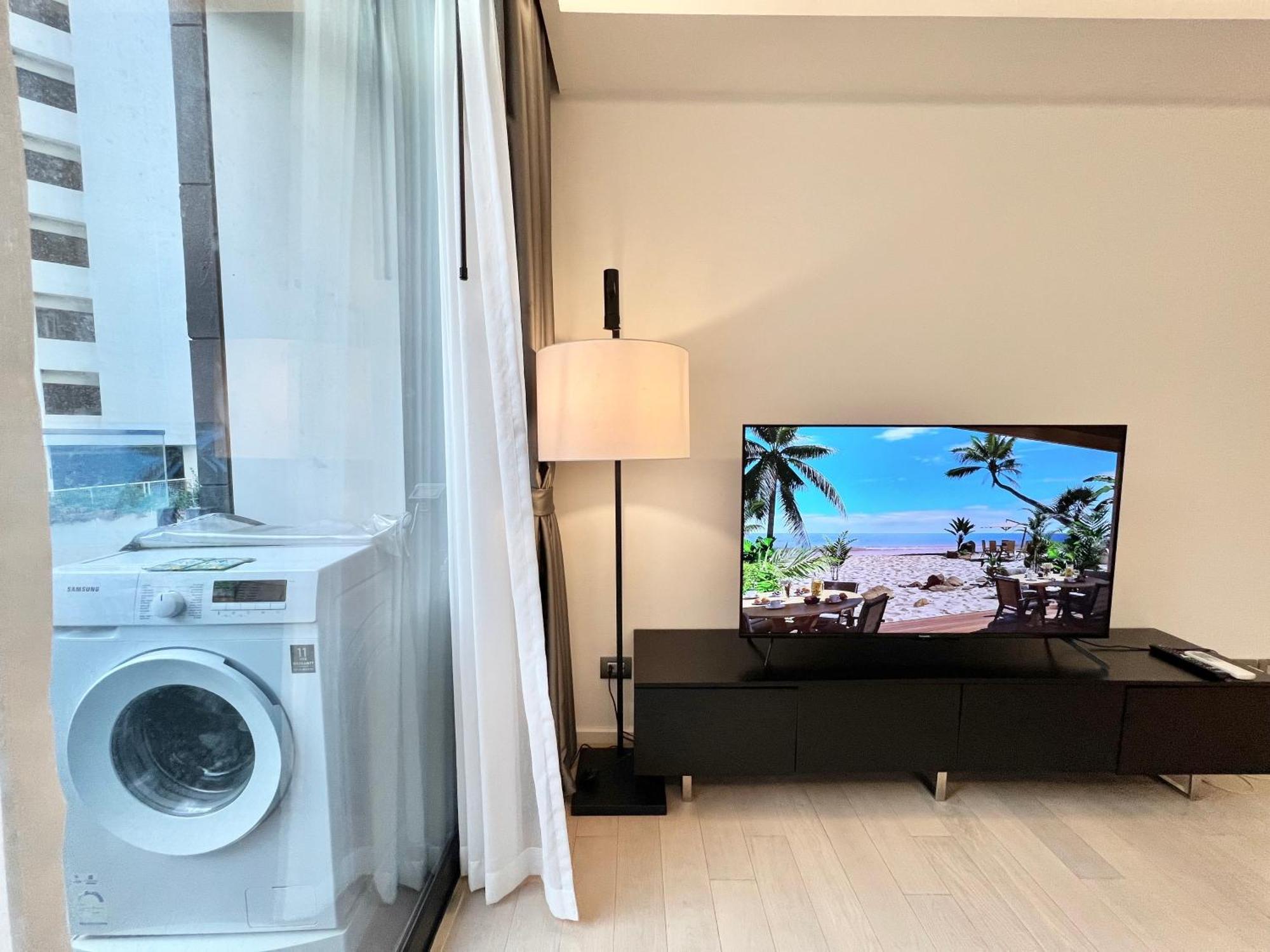 Sukhumvit 11#luxury#pool#gym#bts Nana&mrt Sukhumvit#1br#max2ppl *