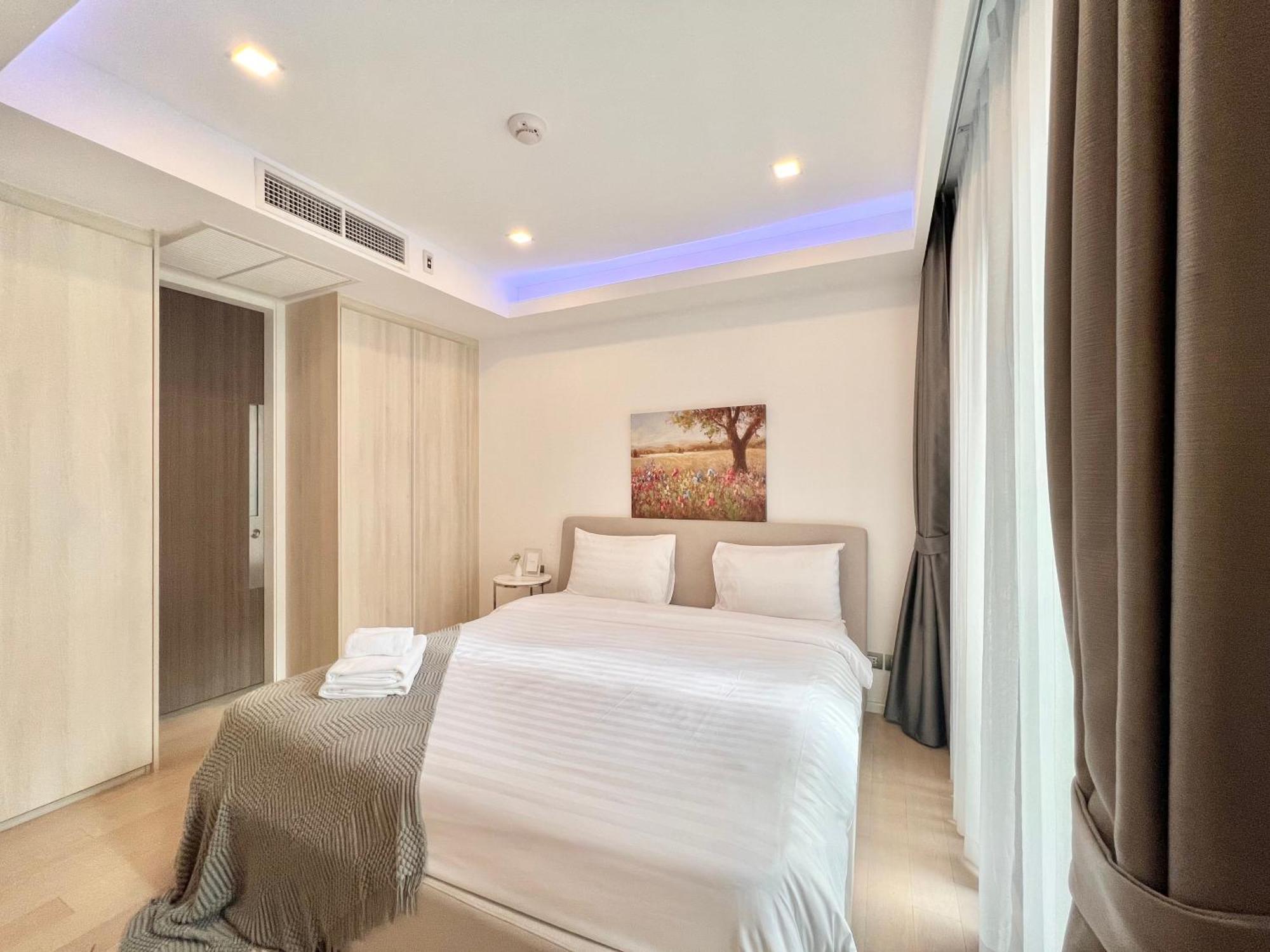 Sukhumvit 11#luxury#pool#gym#bts Nana&mrt Sukhumvit#1br#max2ppl * Bangkok