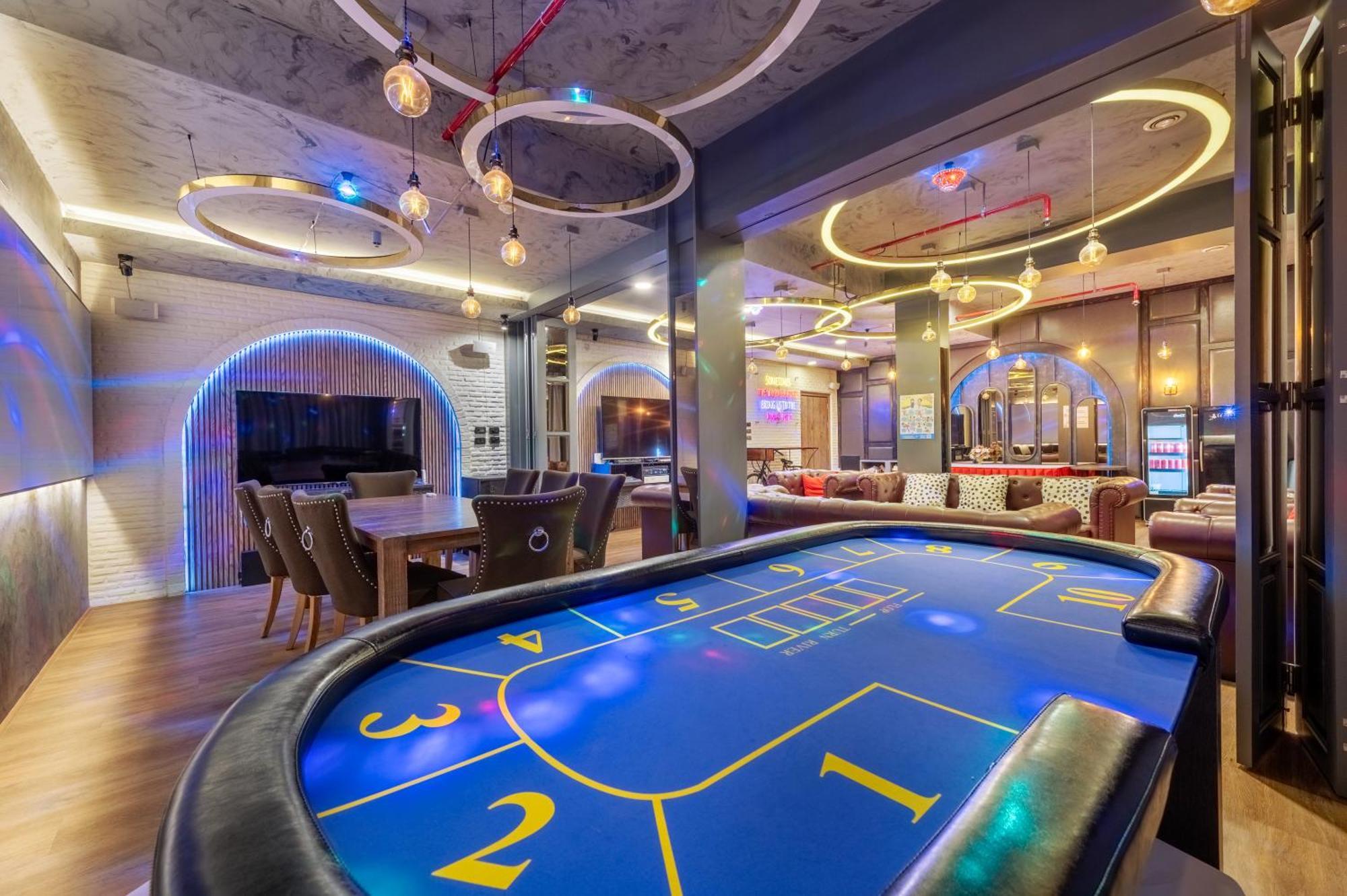 Qiu Sukhumvit Sha 4*