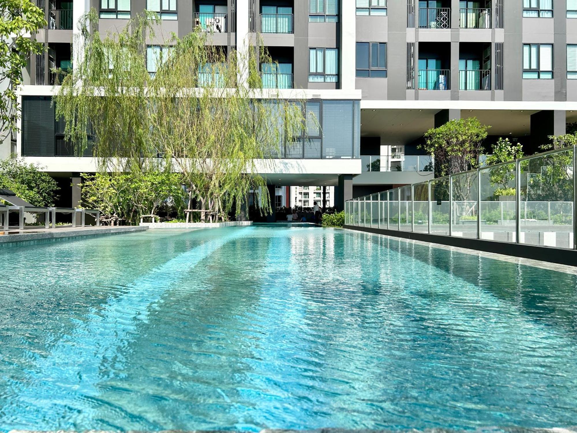 Nue Noble Srinakarin Apartment