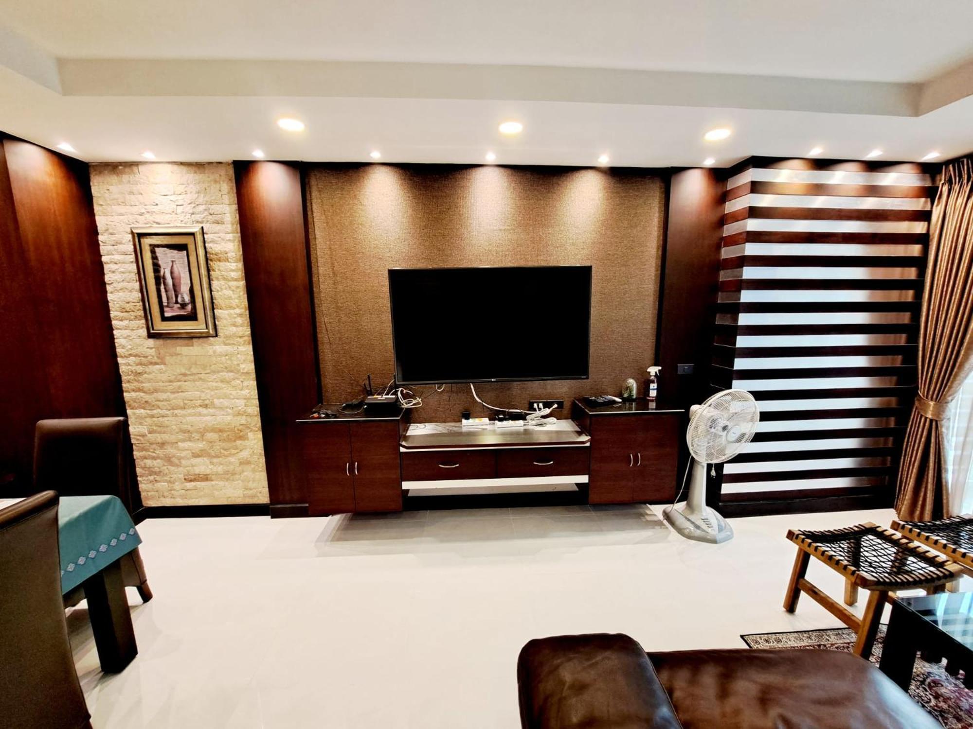 8th Floor 2brs Penthouse 700m Walk To Ekkamai Bts Station Apartment