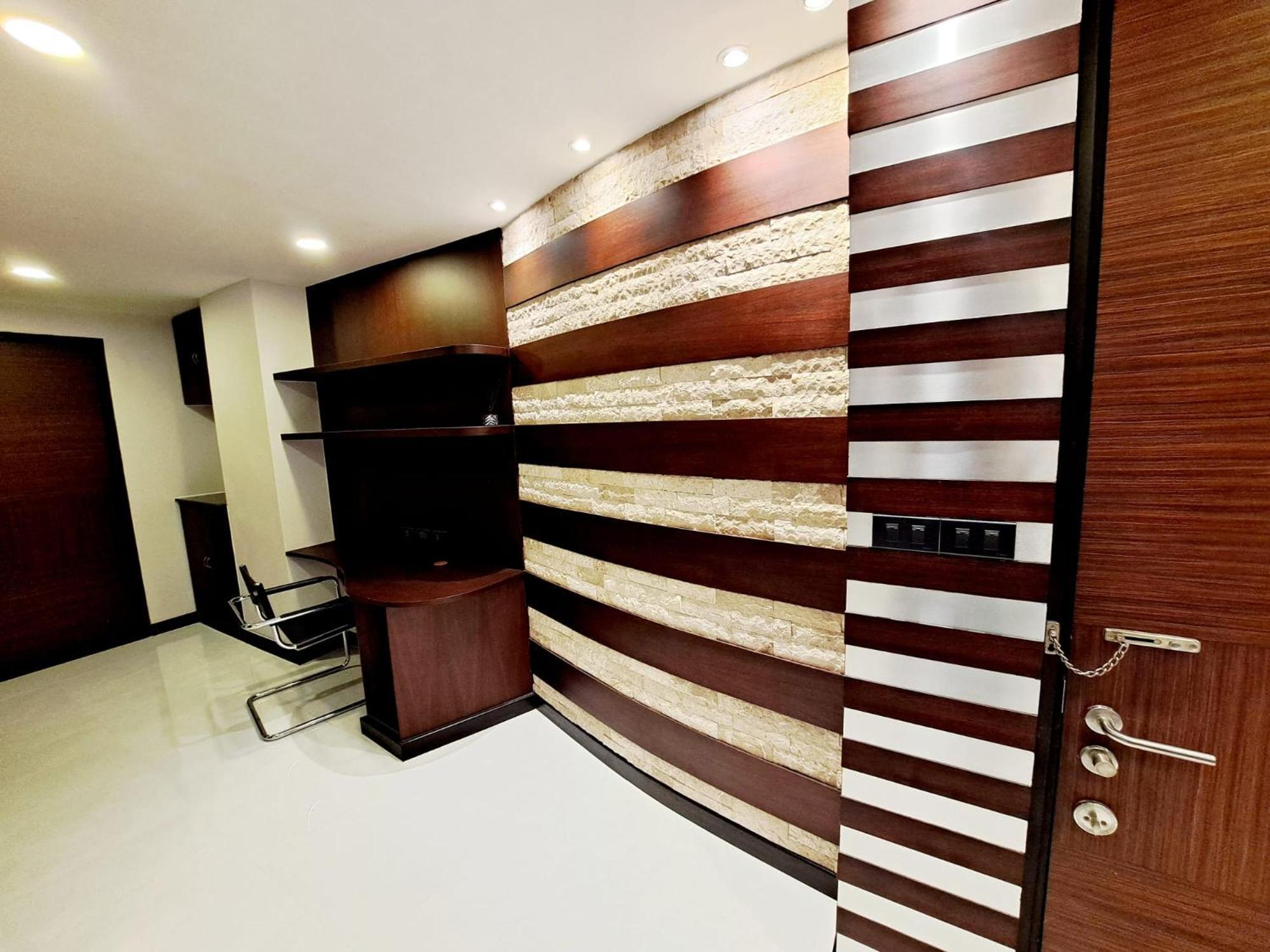Apartment 8th Floor 2brs Penthouse 700m Walk To Ekkamai Bts Station