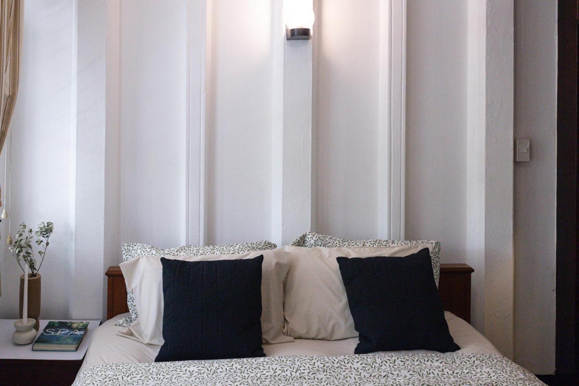 Spacious Low-rise In Apartment *