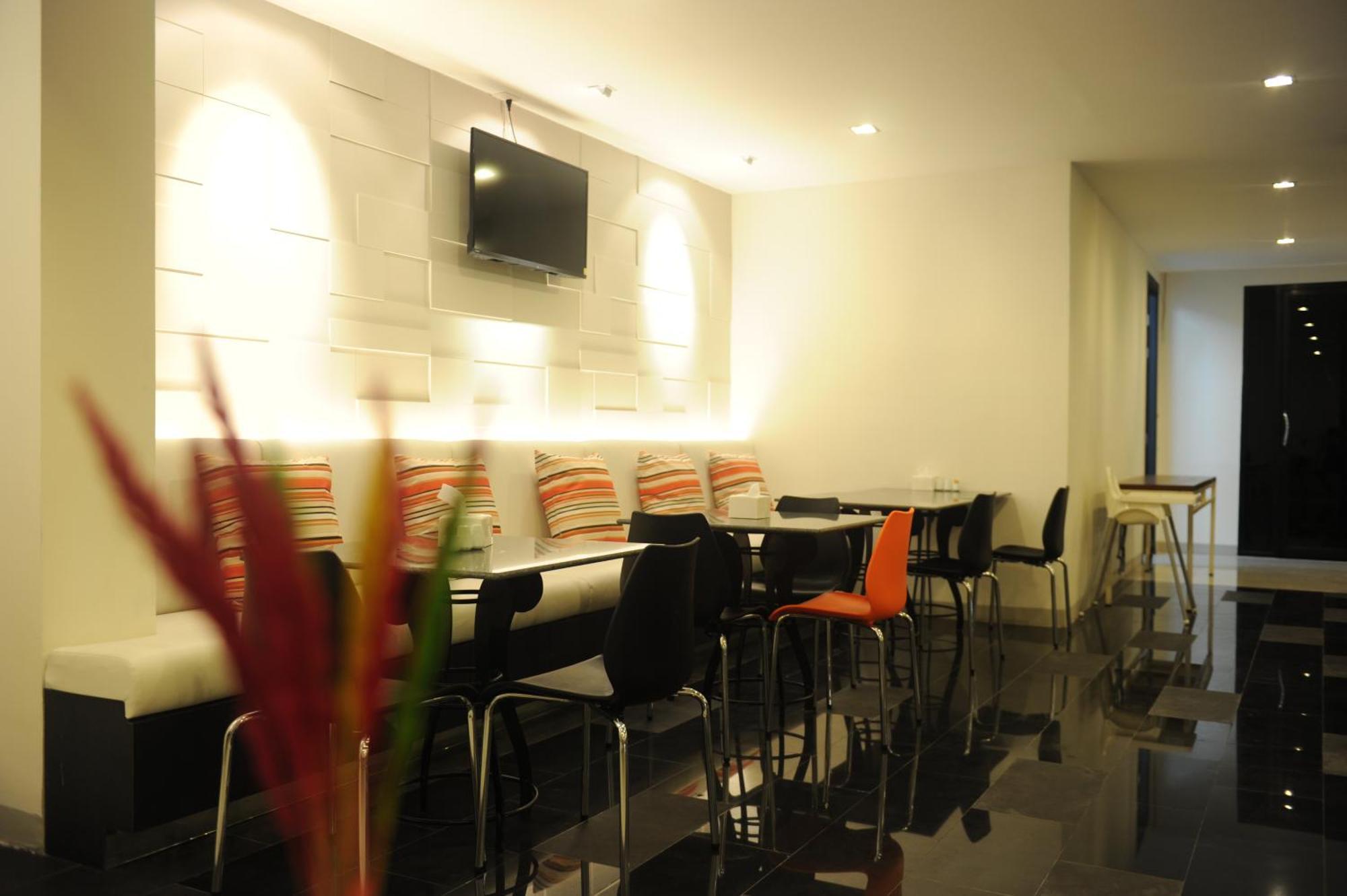 Leenova 5* Bangkok