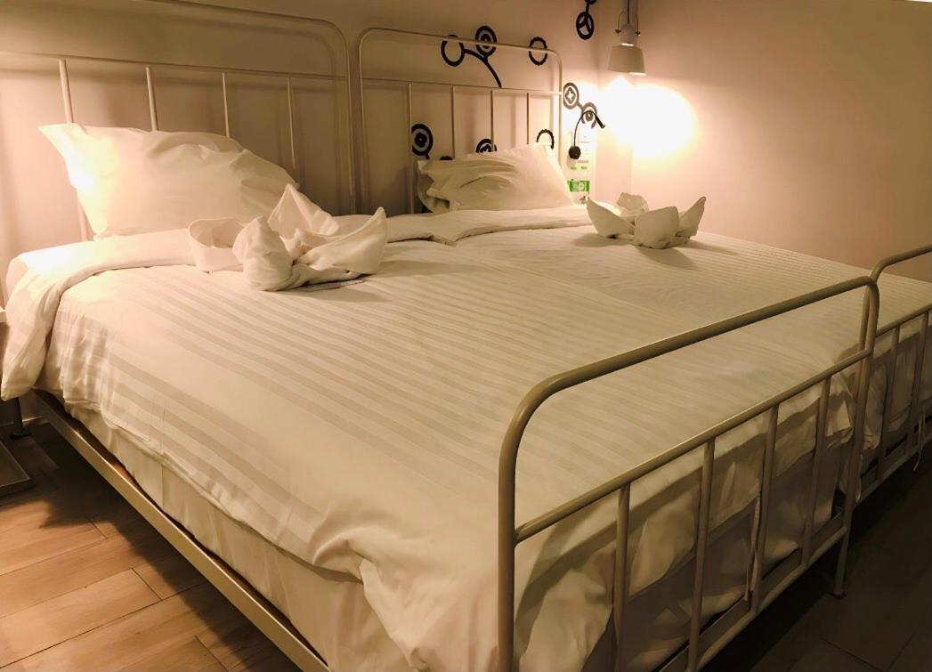 Bedspread (adults Only) Hostel Bangkok
