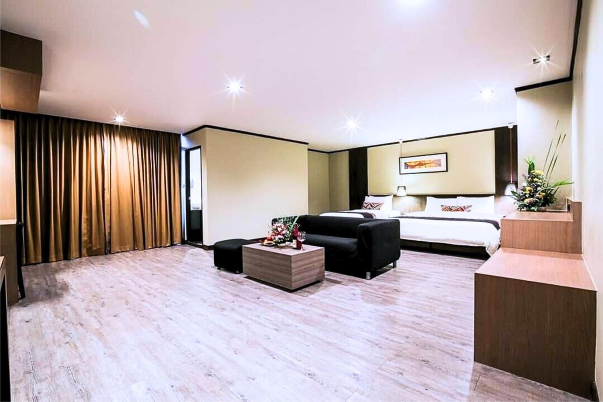 Inter Place Hotel 5*