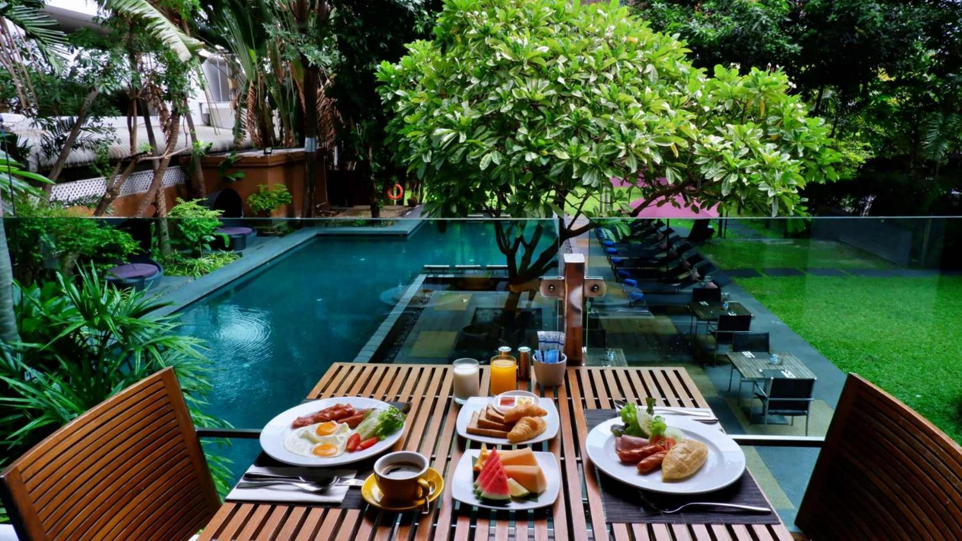 Sora & Sukhumvit Hotel