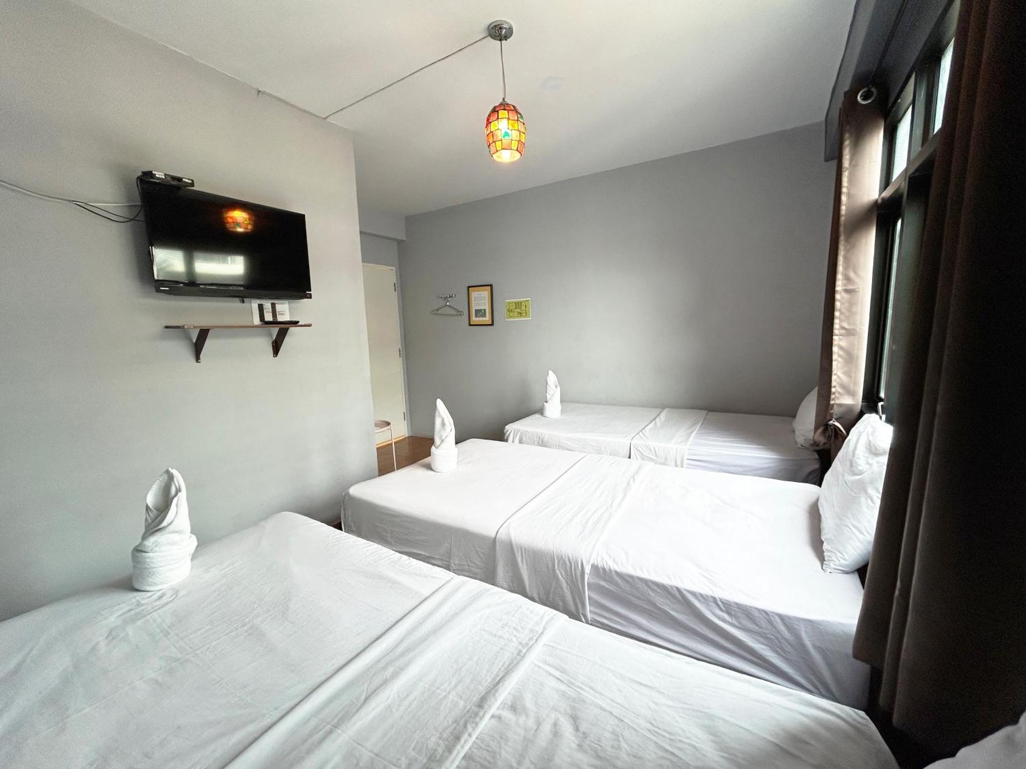 Hostel Hide