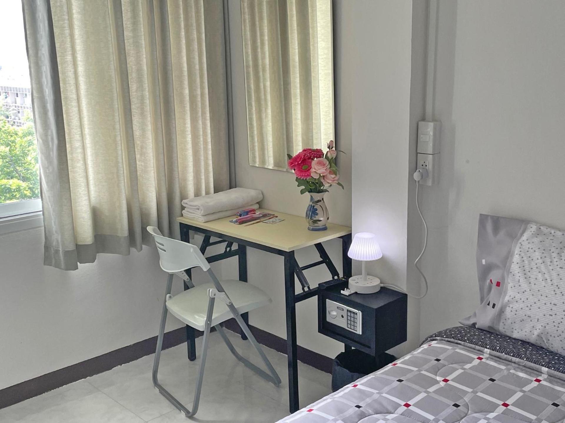 A4 Dindaeng Apartment Bangkok