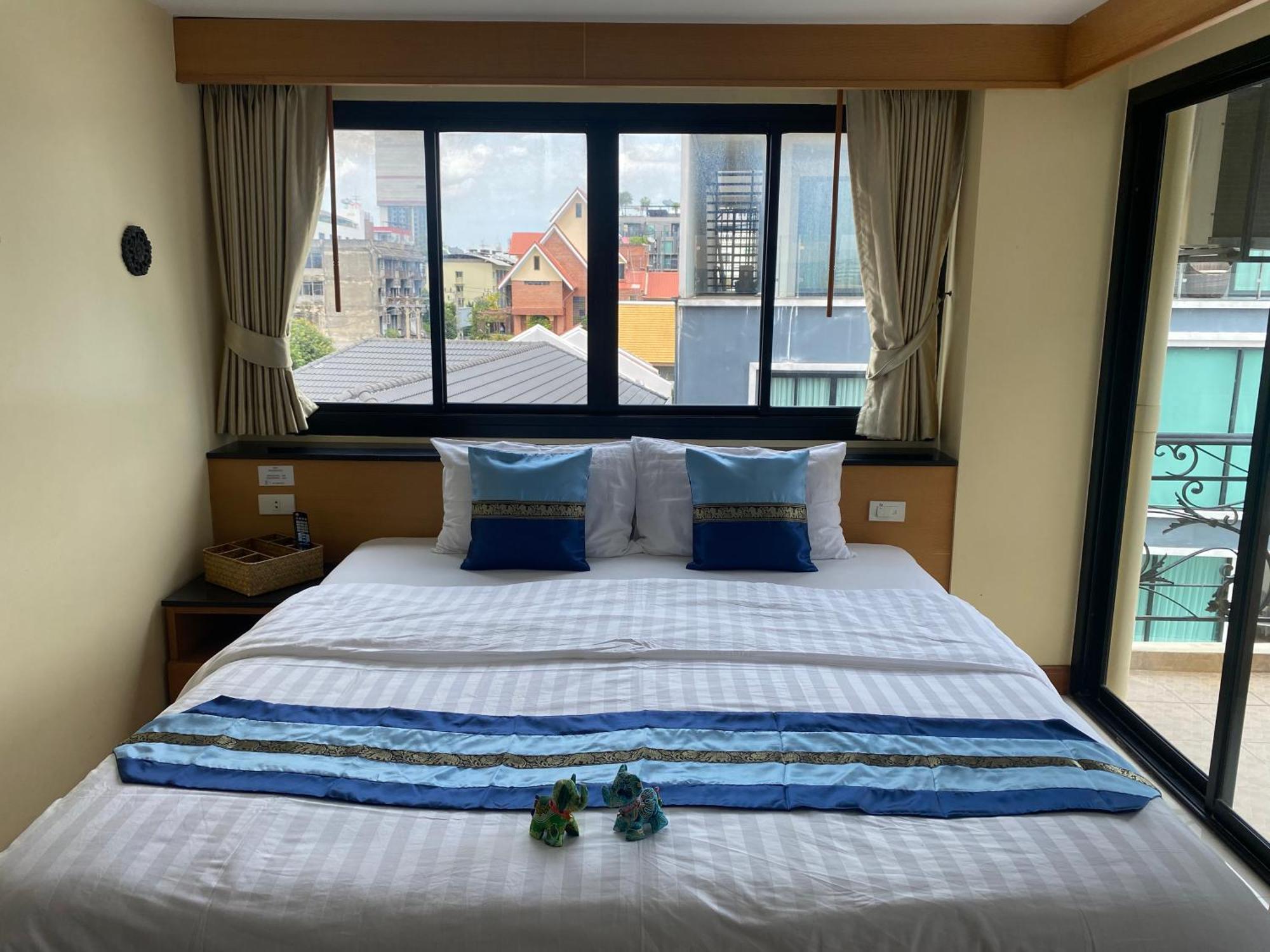 L18 แอลสิบแปด เรสซิเดนซ์ Aparthotel Bangkok