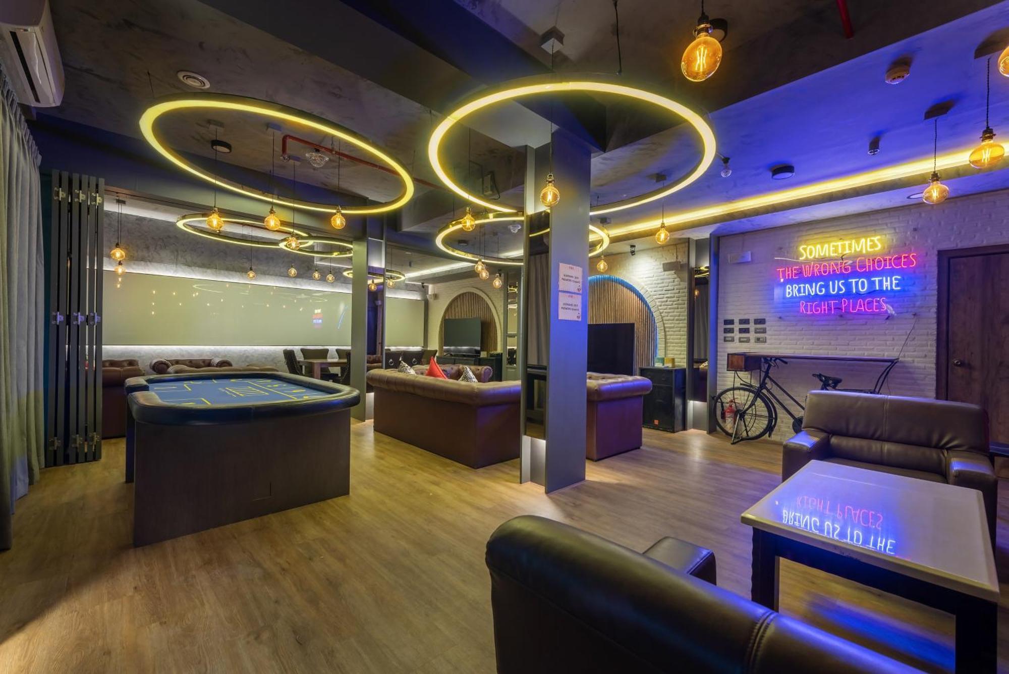 Qiu Sukhumvit Sha 4*
