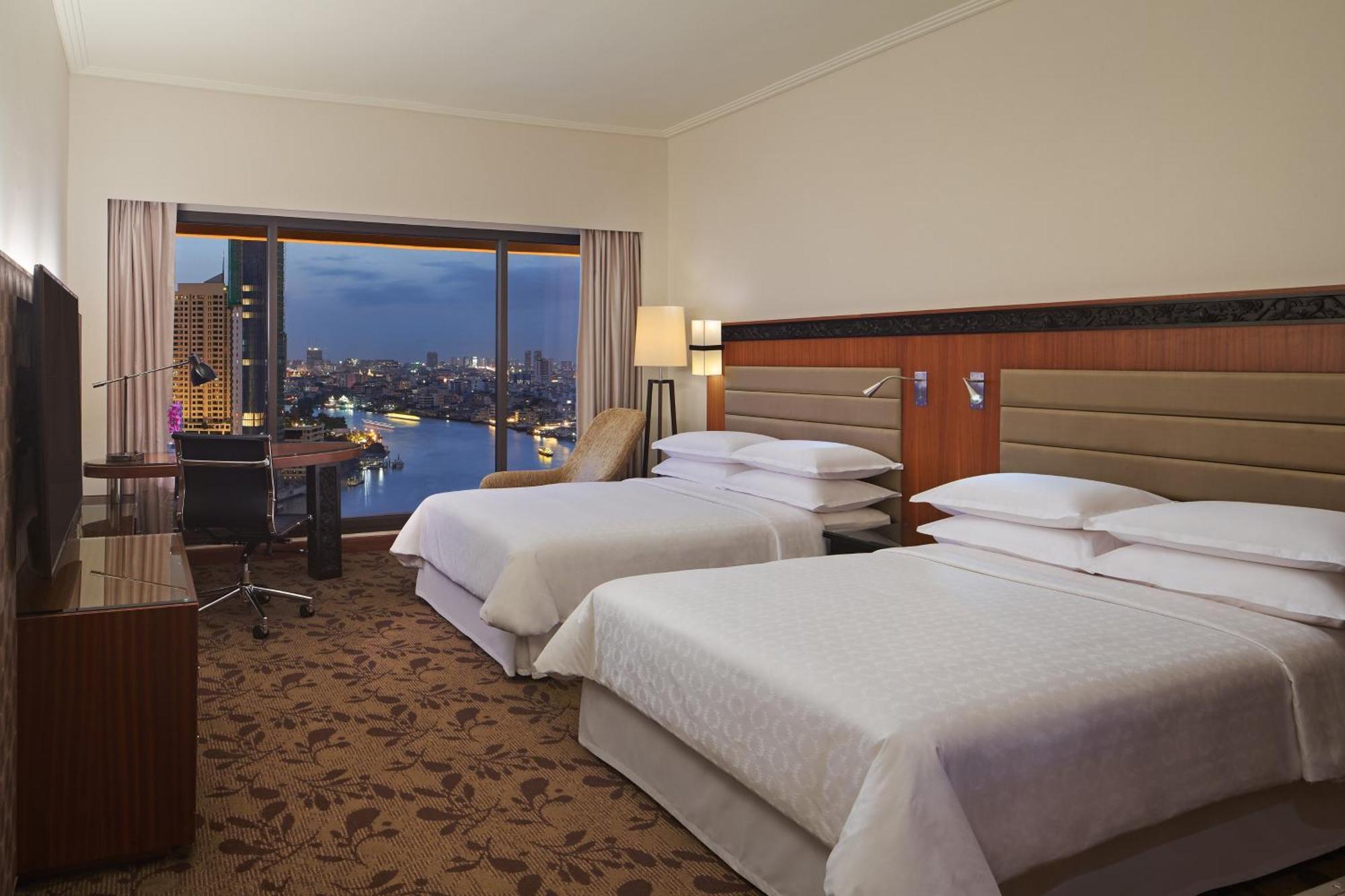 Hotel Royal Orchid Sheraton Riverside
