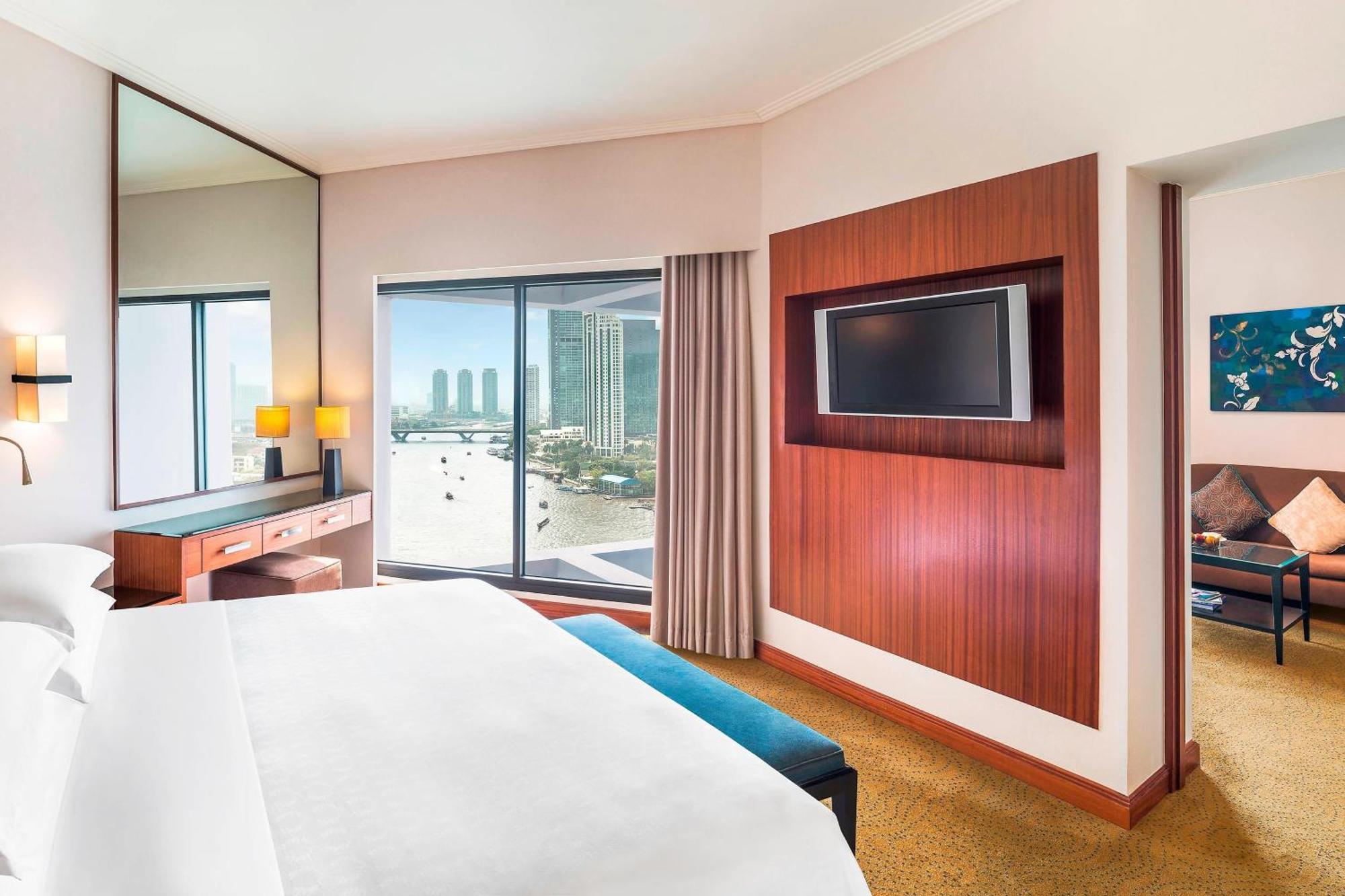 Royal Orchid Sheraton Riverside Hotel 5*