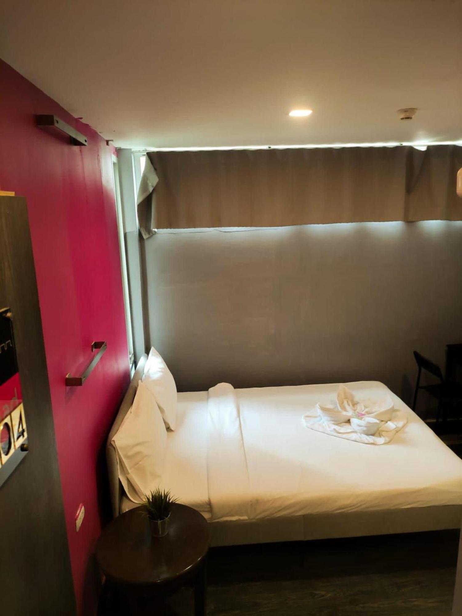 Asrama Cheqinn - Sukhumvit 4 Nana Plaza Bangkok
