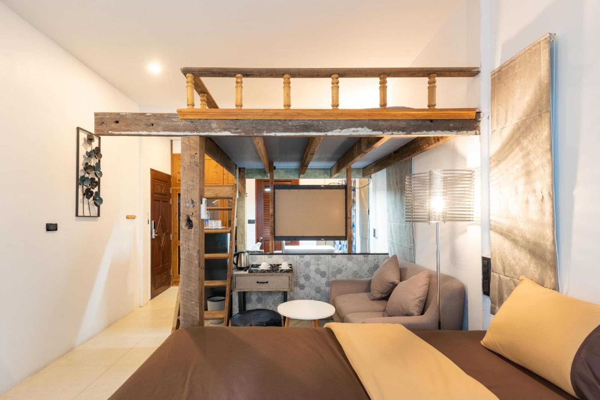 Hostel Tepbunthom