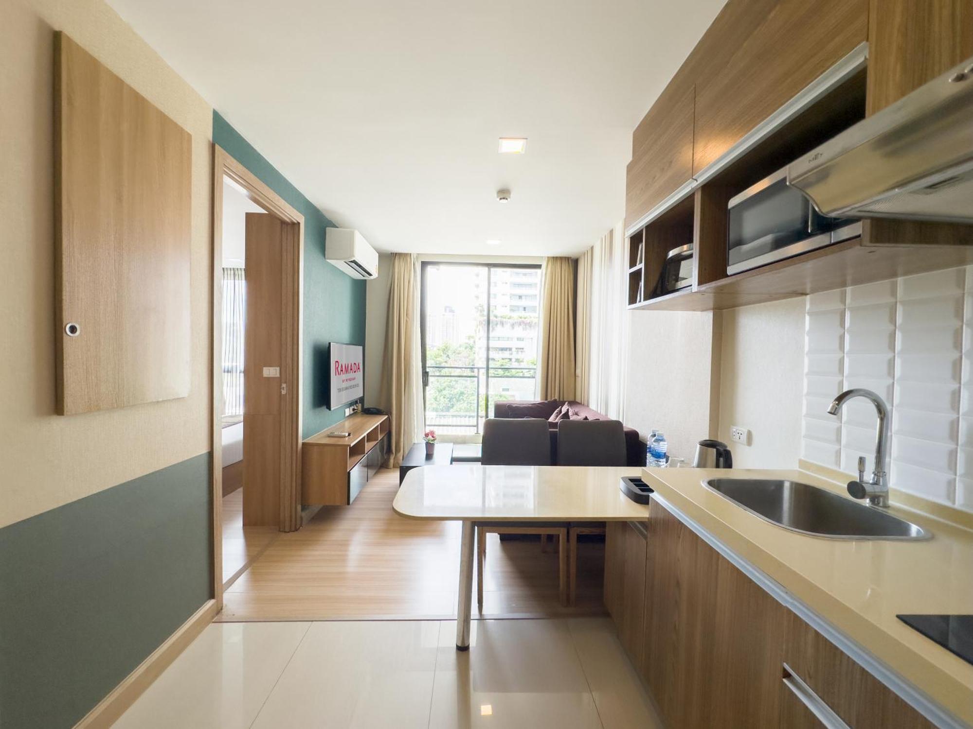 Ramada By Wyndham Ekamai Residences Aparthotel *