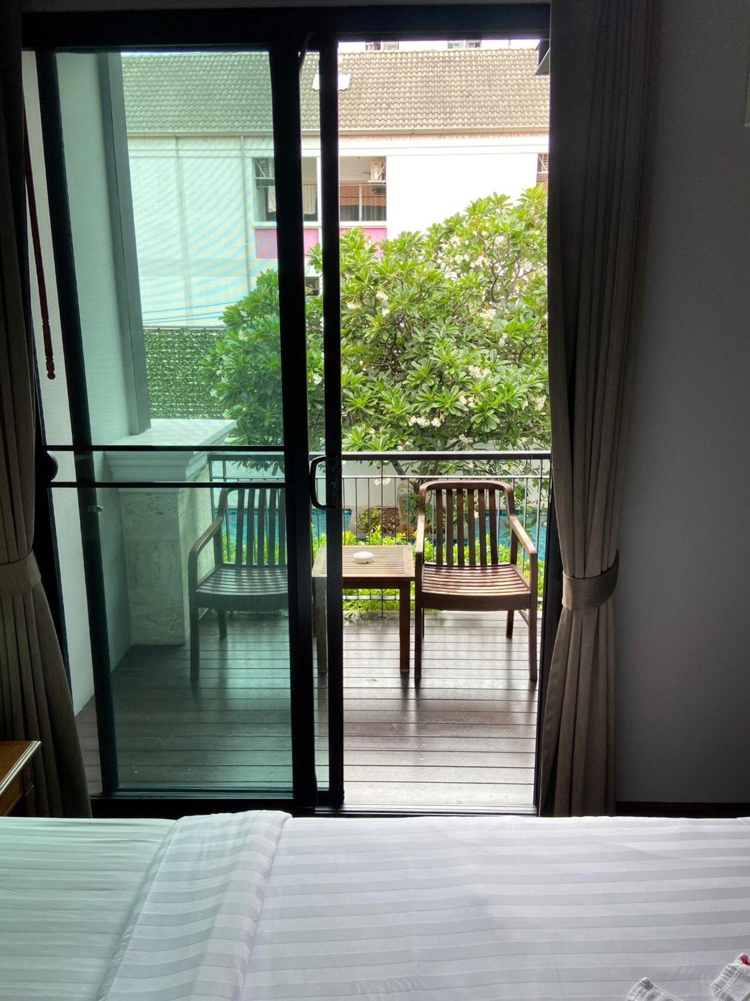 Yotaka Hotel