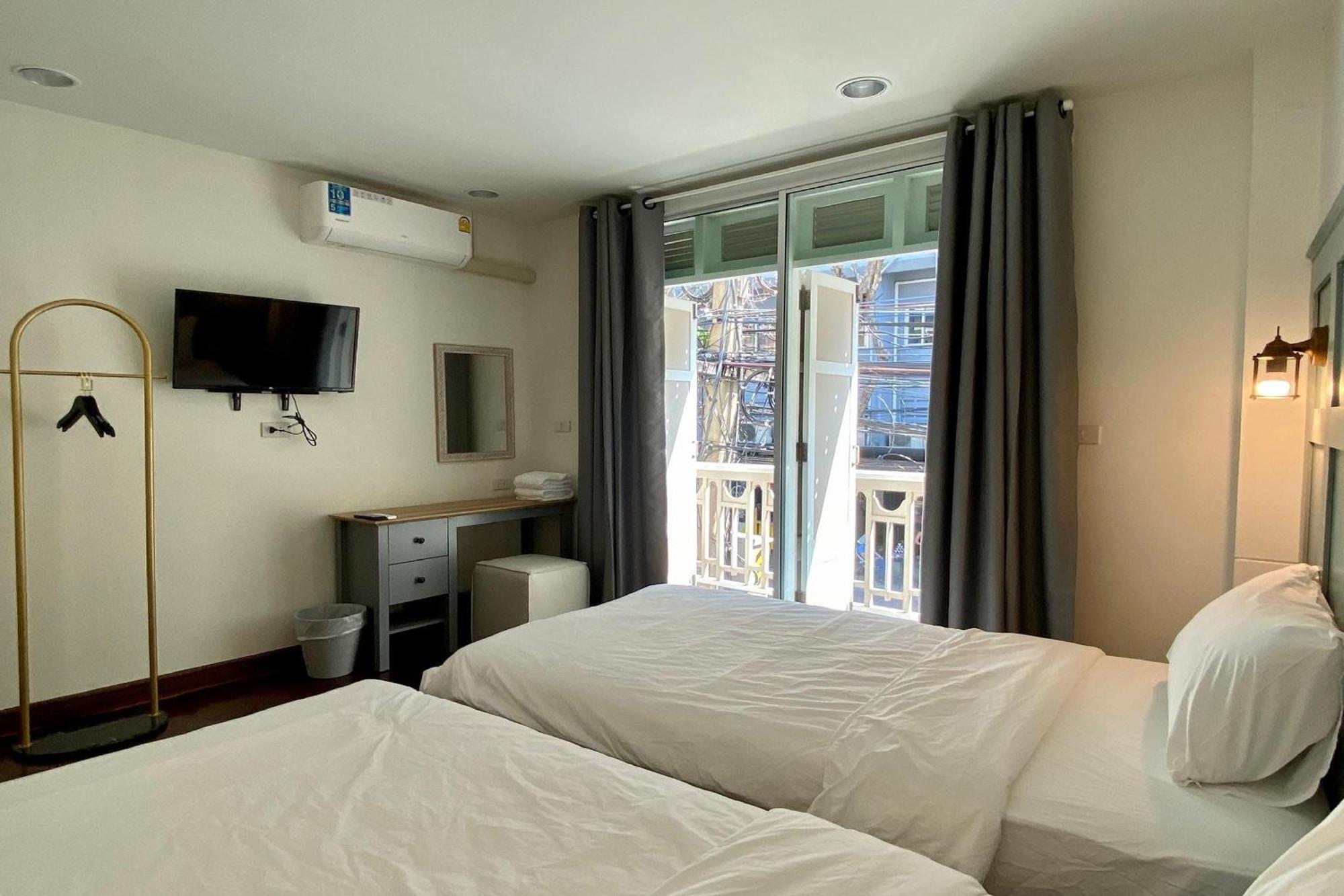 Hostel Forgotten Silom *