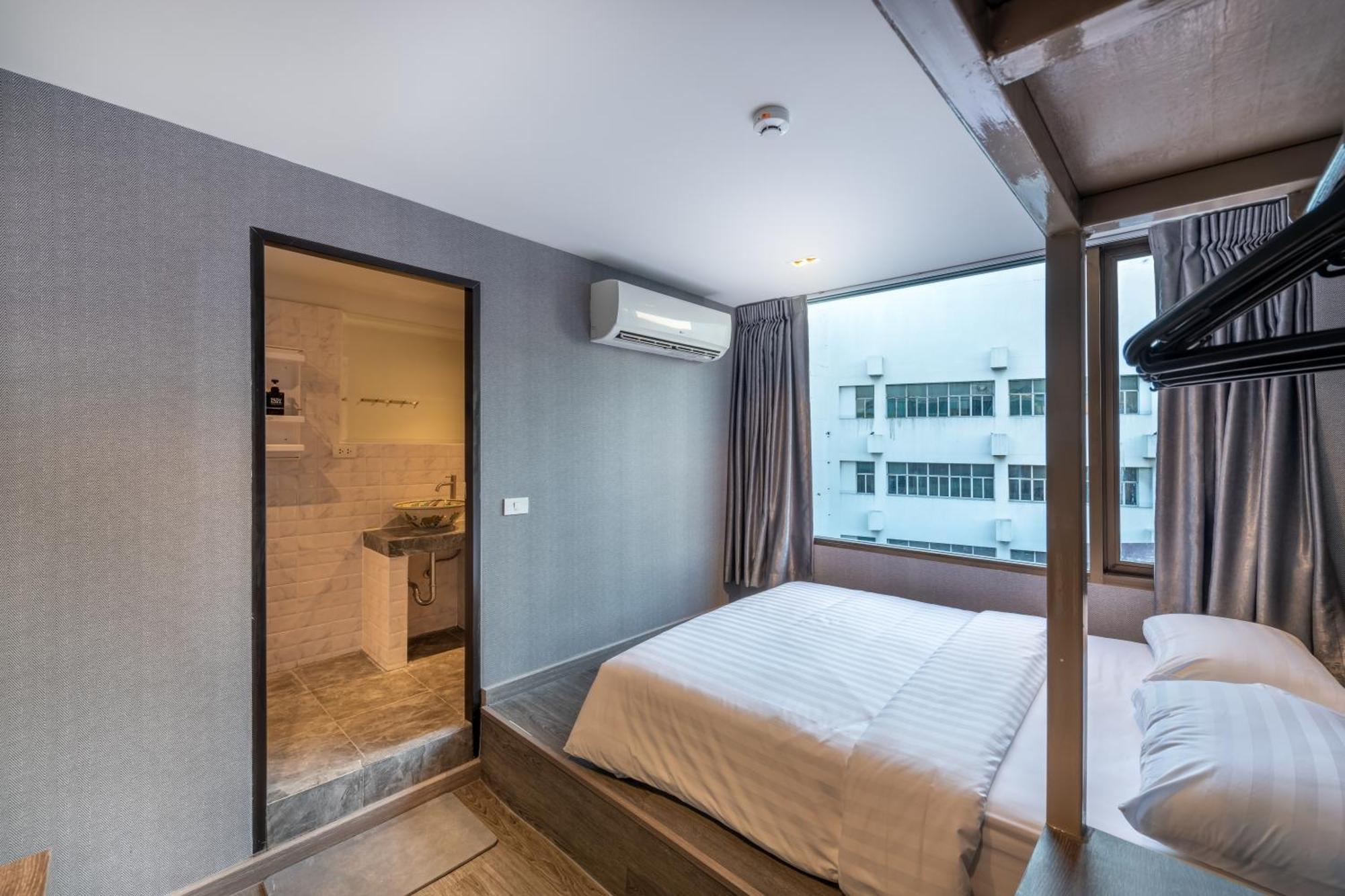 Happy Station Hostel Bangkok